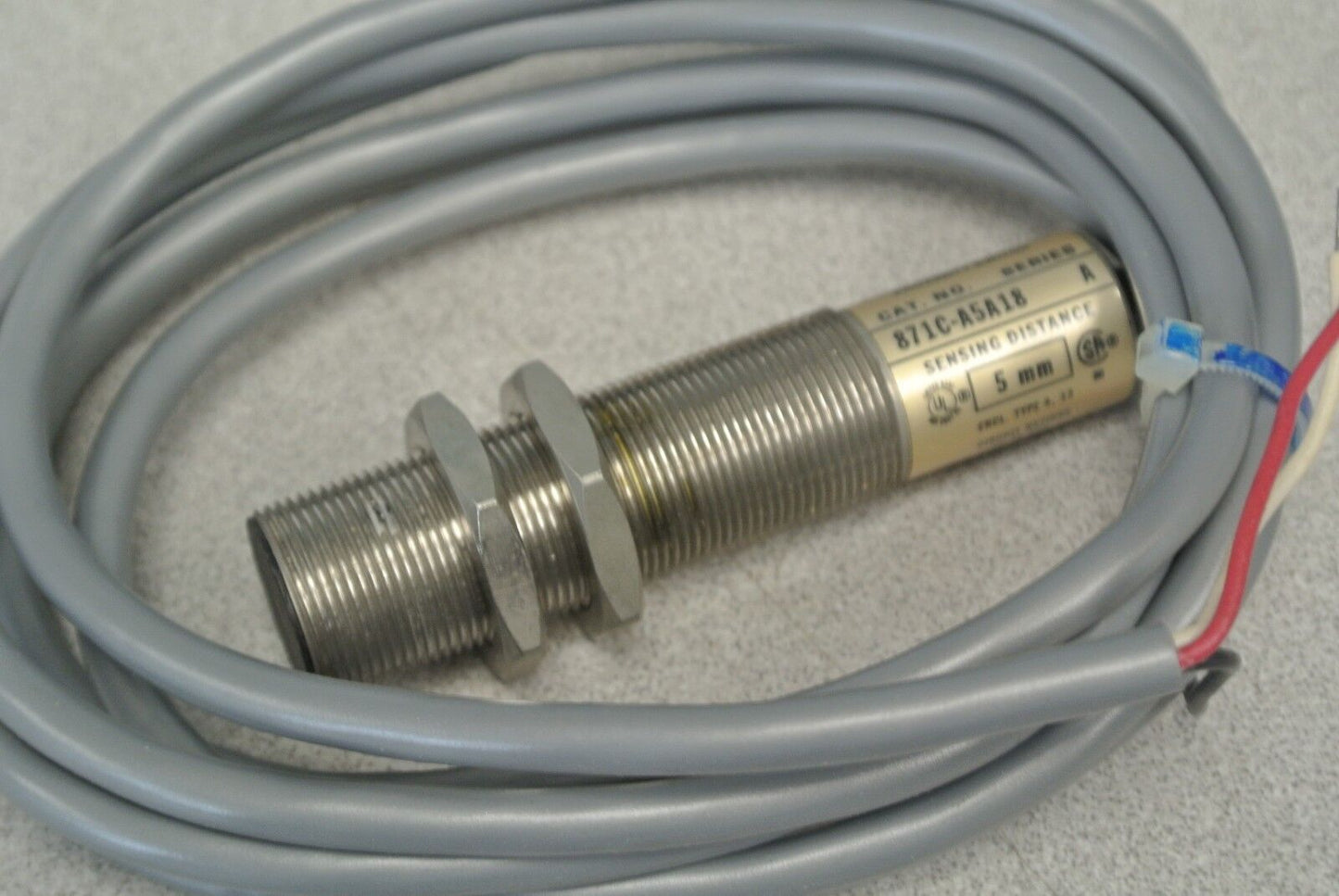 ALLEN-BRADLEY 871C-A5A18 CYLINDRICAL INDUCTIVE PROXIMITY SWITCH / 10-30VDC 18mm