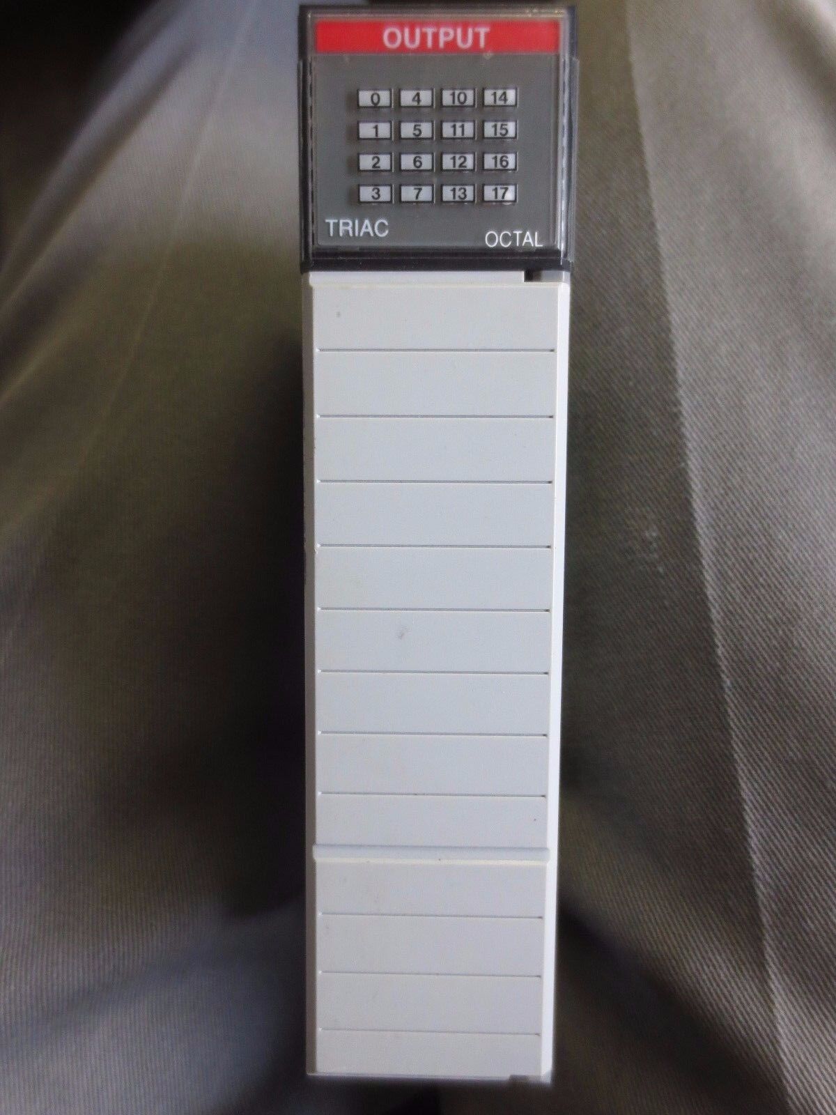 ALLEN-BRADLEY 1746-OA16 Ser. D - OUTPUT MODULE for SLC500 - "OCTAL"