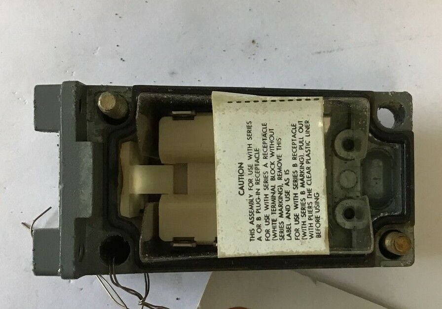 SQUARE D 9007 LIMIT SWITCH BODY 31032-450-03 SER.A 600VAC 10A JH