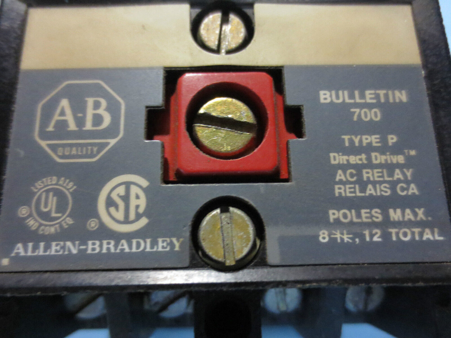ALLEN-BRADLEY 700-P400A1 Ser. A - AC RELAY / w/ 700-PB40