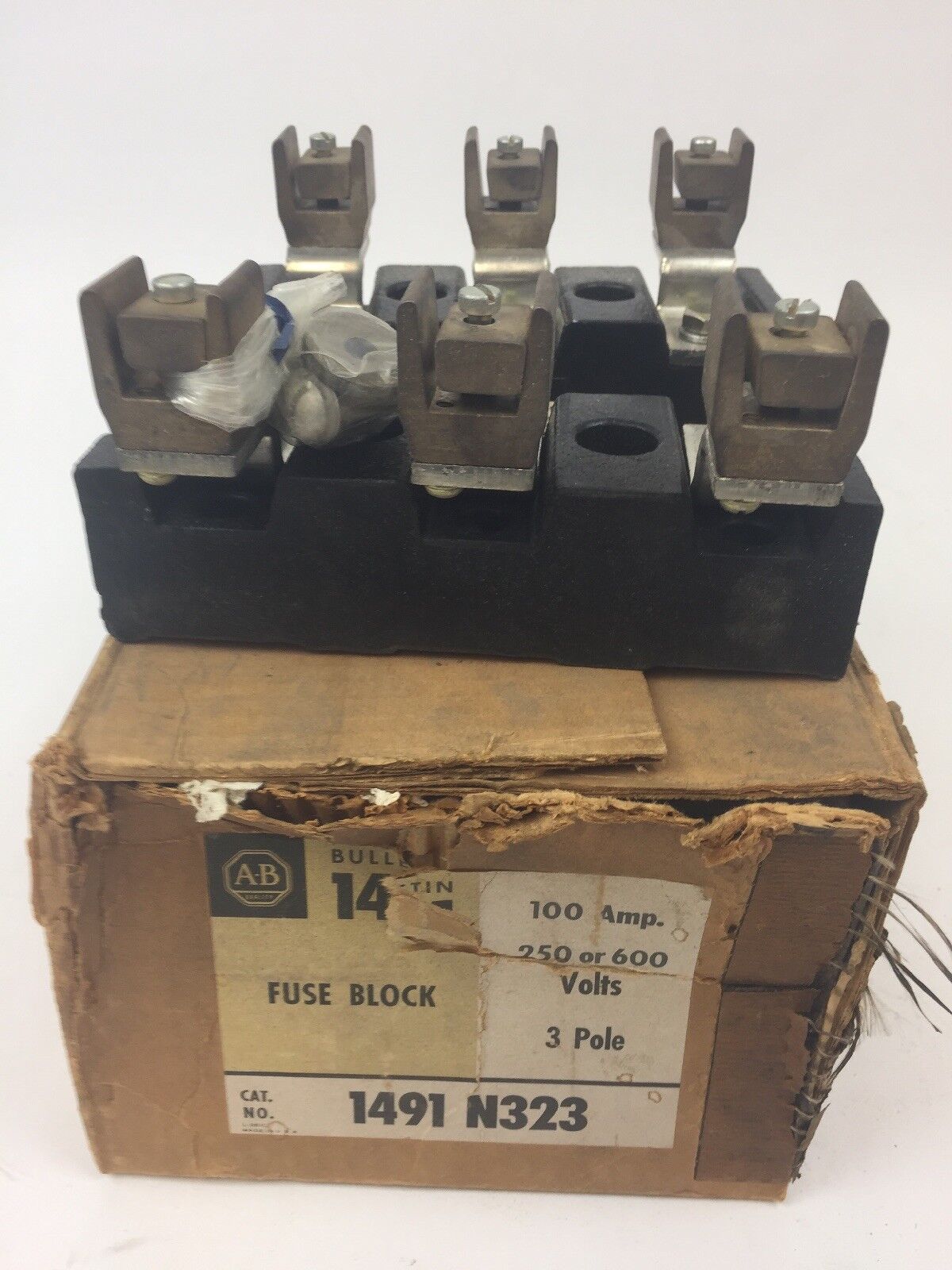 ALLEN BRADLEY 1491 N323 FUSE BLOCK 100 AMP 250 OR 600 VOLT 3 POLE