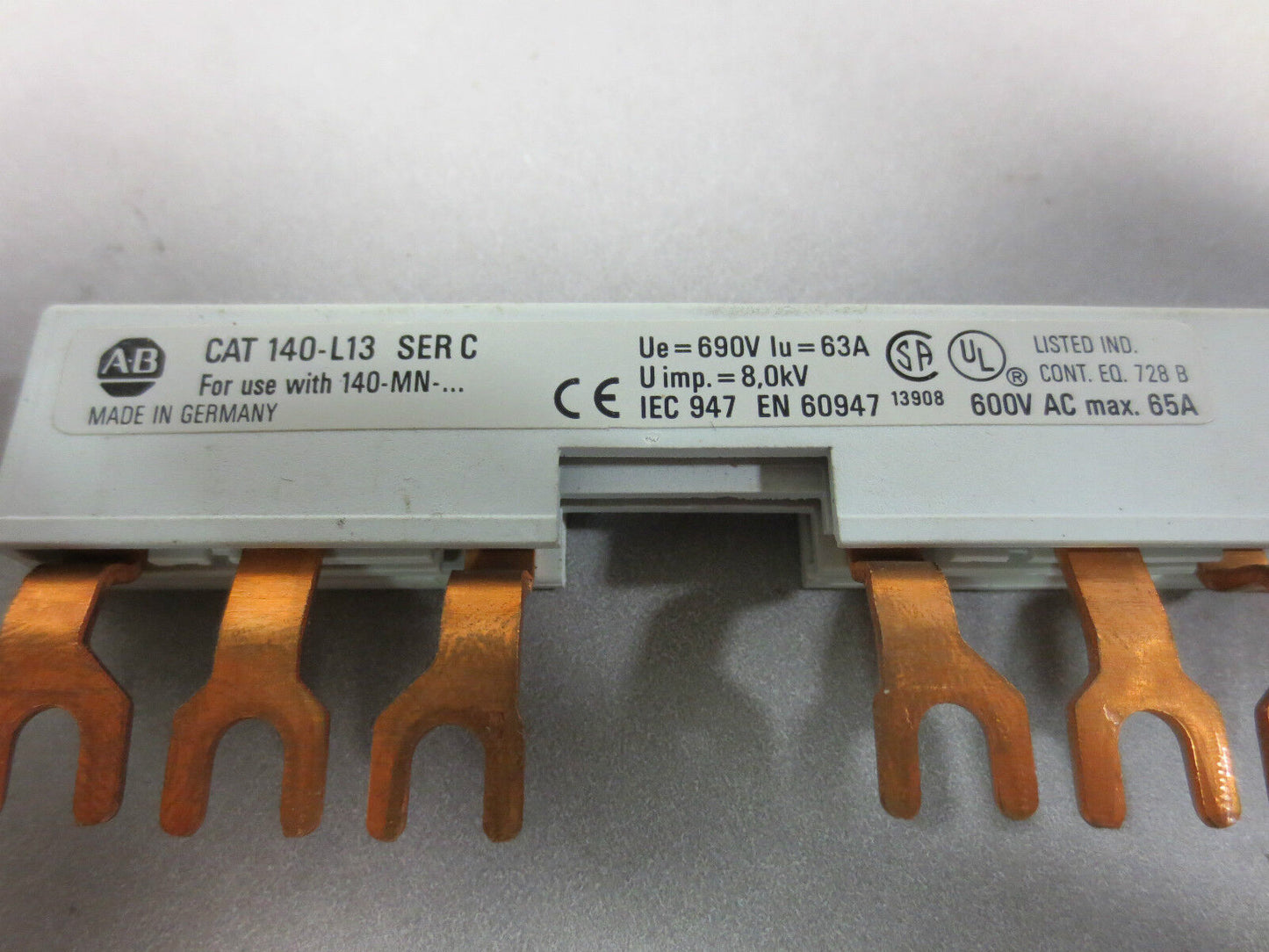 ALLEN-BRADLEY 140-L13 Ser. C COMMON LINK TERMINAL (USE w/ 140-MN) 600VAC, 6A