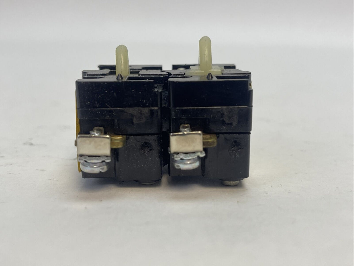 REES 40703C CONTACT BLOCK 600VAC 250VDC HEAVY DUTY (LOT OF 10) 40709-000