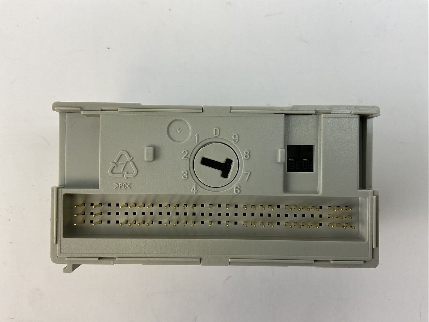 ALLEN BRADLEY 1794-IB16XOB16P SER A REV B01 24VDC SINK INPUT / SOURCE OUTPUT