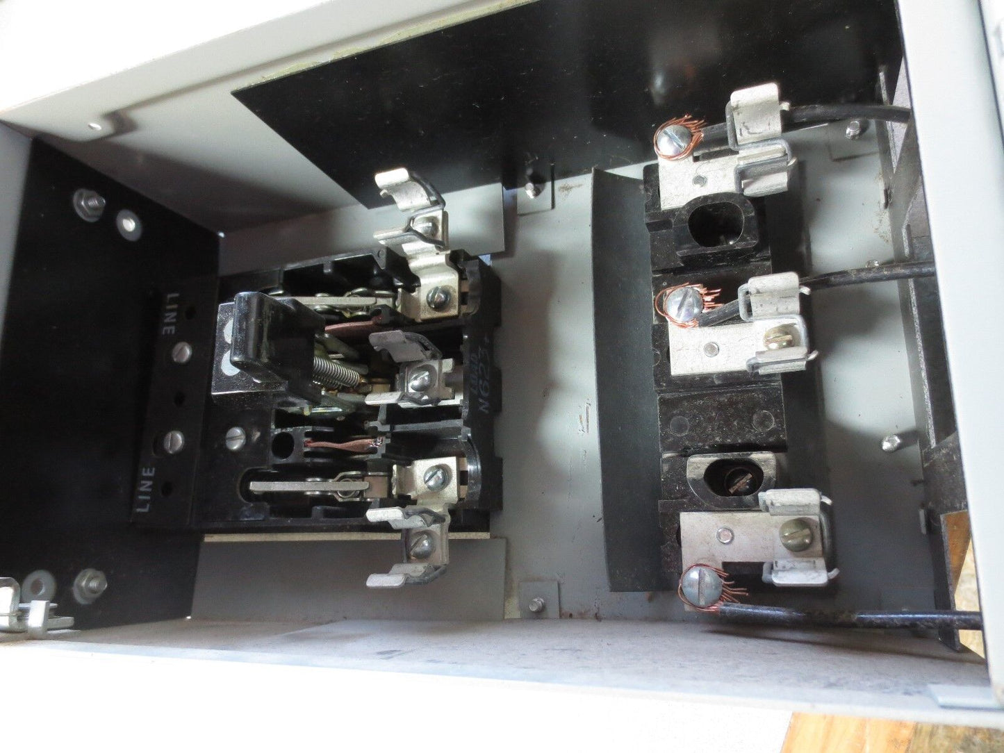 GENERAL ELECTRIC THFP361L TWIN PANELBOARD SWITCH - 30A, 600VAC, 3-POLE