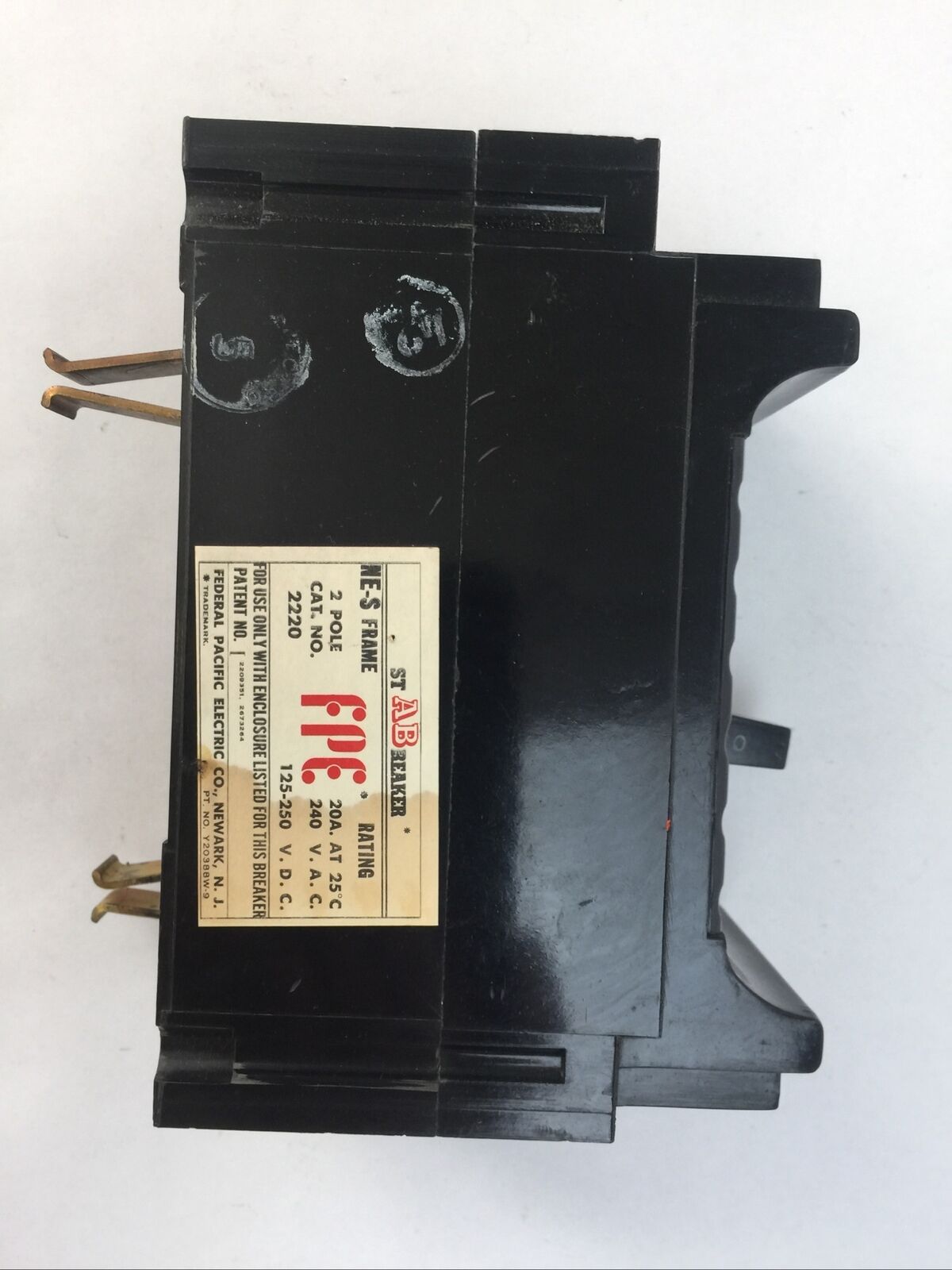 FPE 2220 CIRCUIT BREAKER NE-S FRAME 2POLE 20A 240VAC 125-250VDC FEDERAL PACIFIC