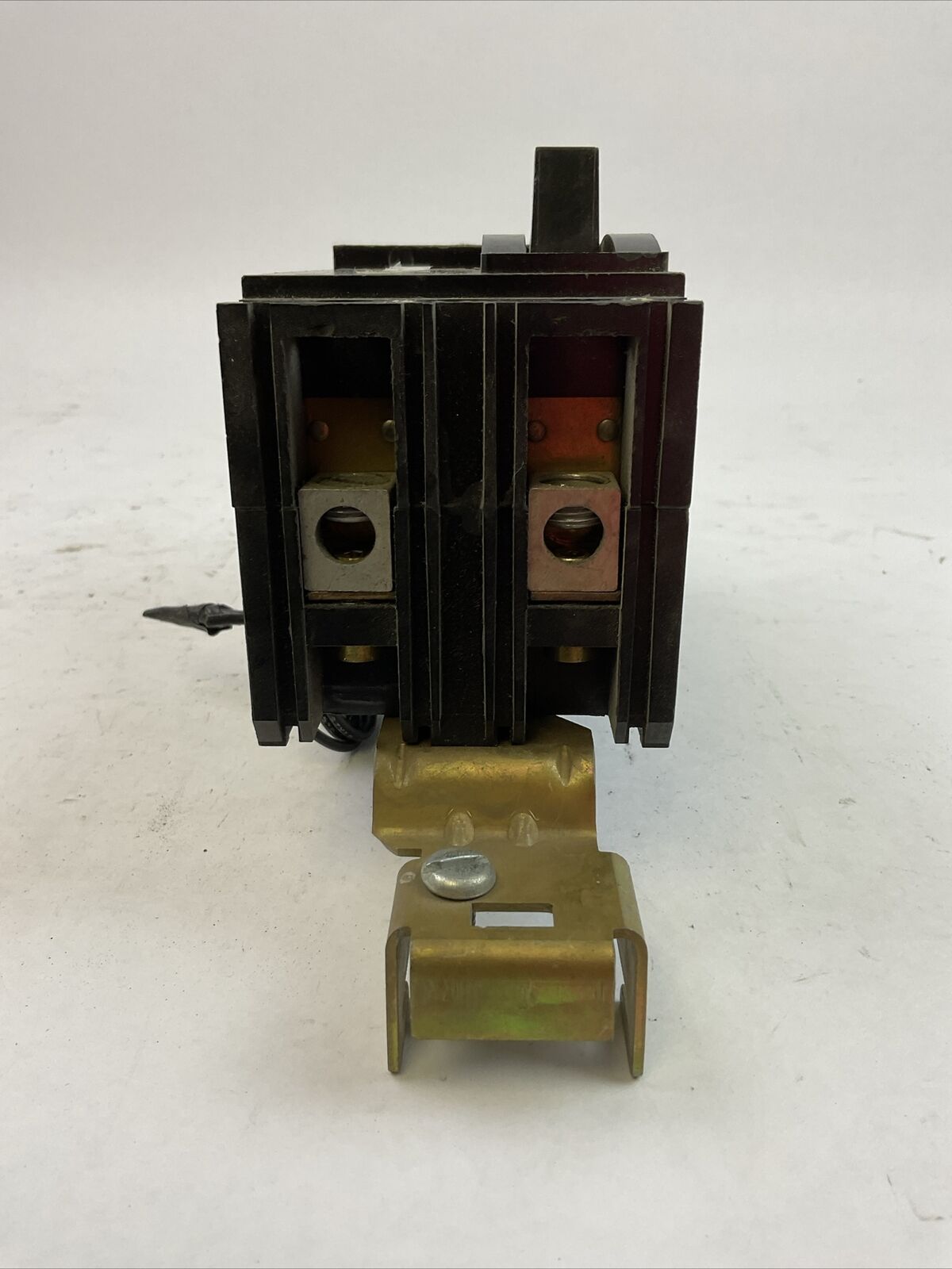 SQUARE D FA24070BC1037 CIRCUIT BREAKER 70AMP 240/480VAC 2P SHUNT TRIP 277-480V
