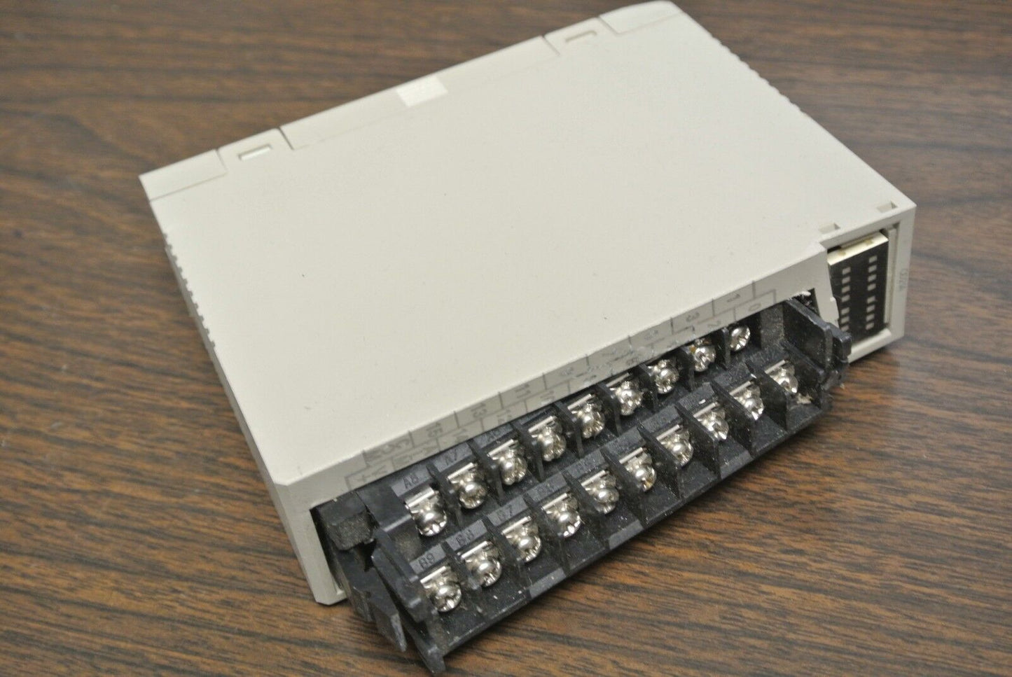 LOT of 3 / OMRON C200H-OD21A OUTPUT UNIT / 24VDC, 1.0A/POINT / FOR PARTS