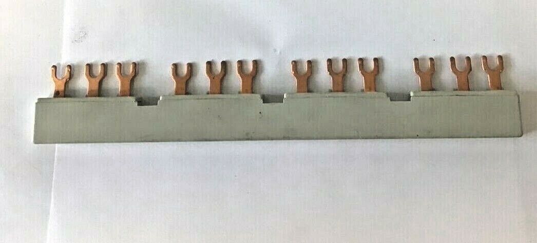 SIEMENS 3VU9135-1AB04(1) & 3VU9135-1KA04(1) LINE SIDE FEEDERS 63A 690V