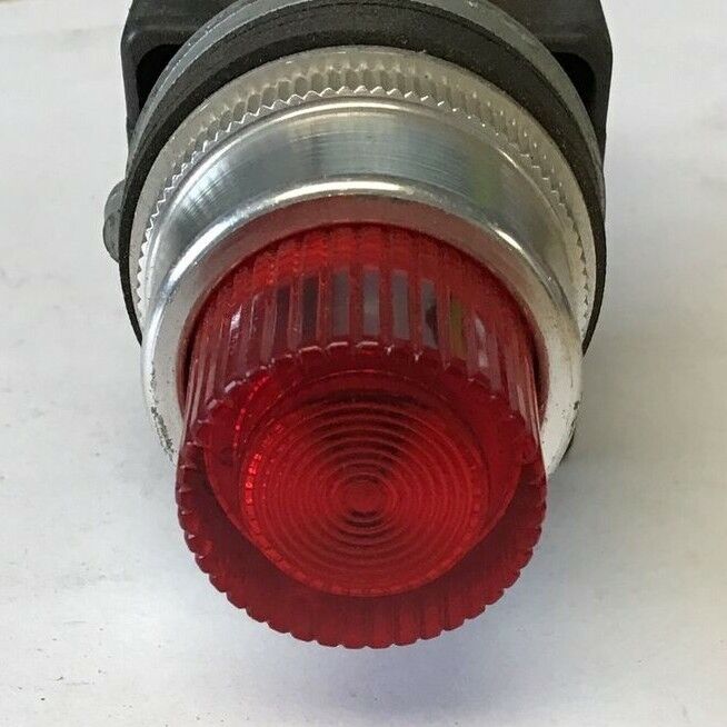 SQUARE D 9001KM34 PUSH BUTTON 24VAC/DC SER.A RED CAP
