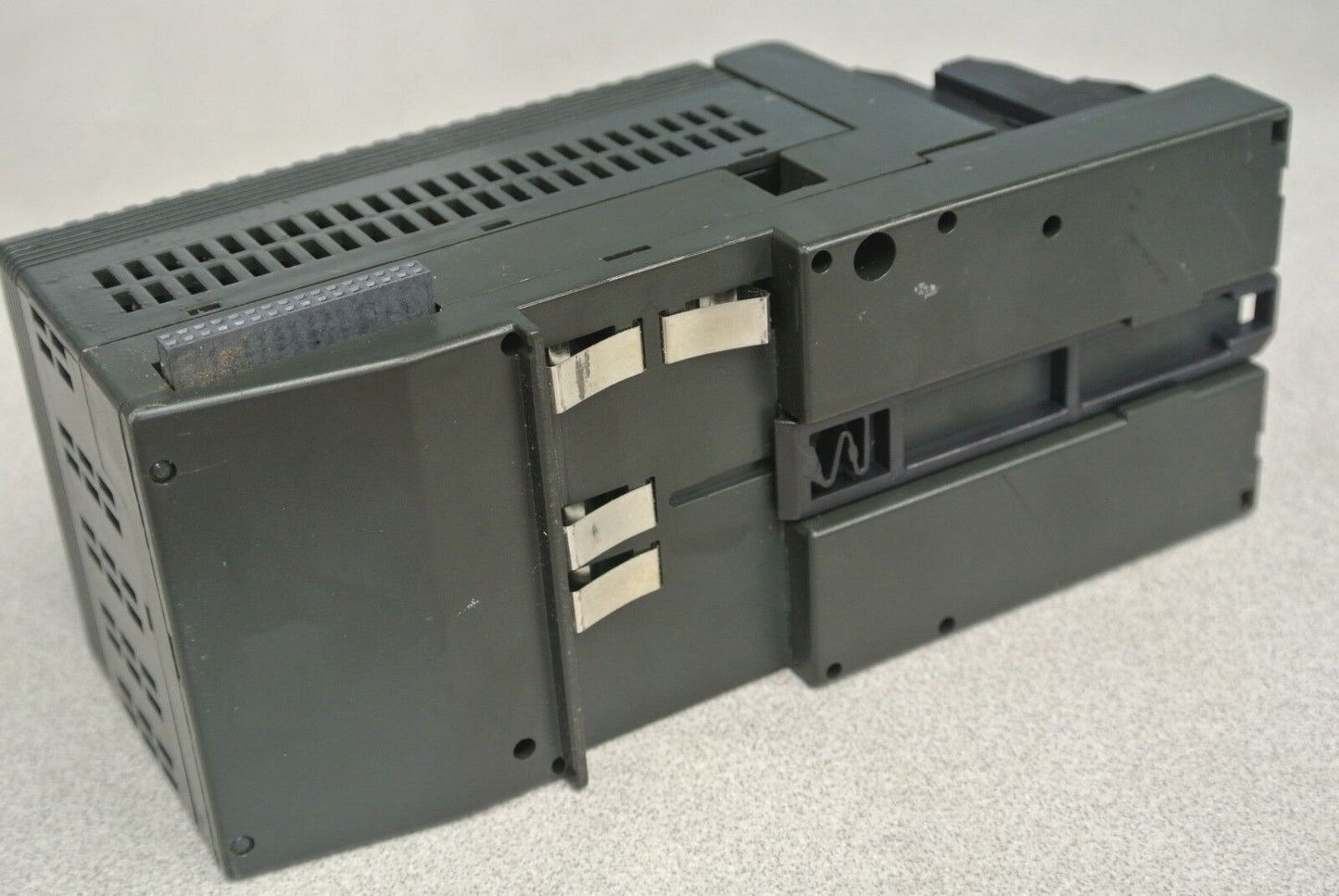 FANUC IC200MDL640E / INPUT MODULE / 24VDC / 16PT / POS/NEG