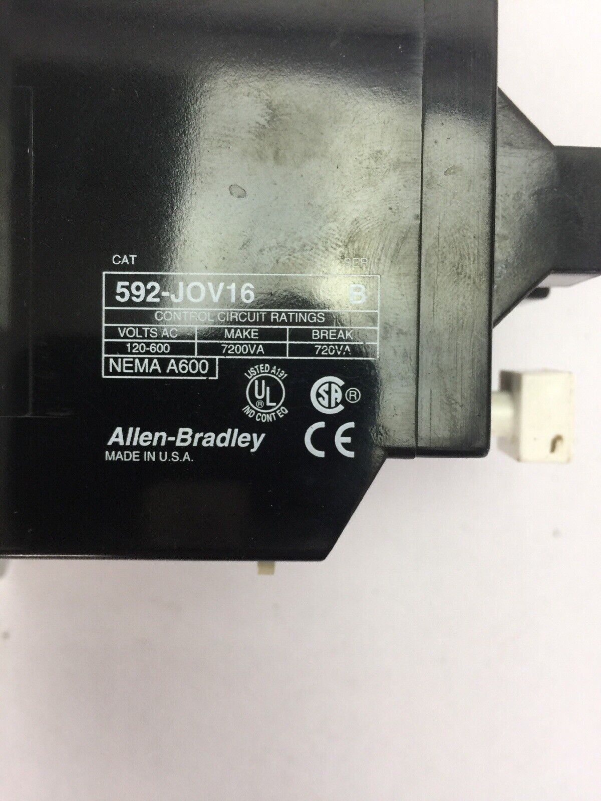 ALLEN BRADLEY 105-A09NDJ0V REVERSING STARTER 100-A09ND3 600VAC 9A 592-J0V16 W31