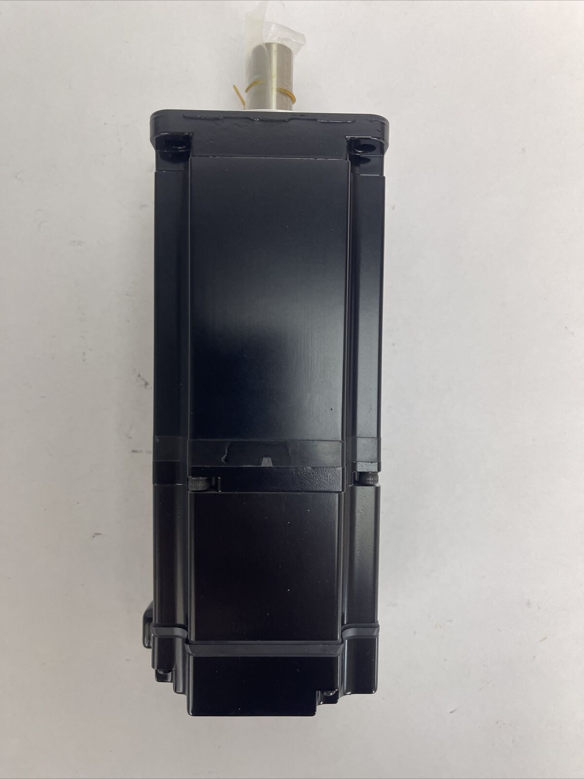YASKAWA SGMAS-12A2A6C AC SERVO MOTOR 200V 1150W 8.5A 3.66Nm