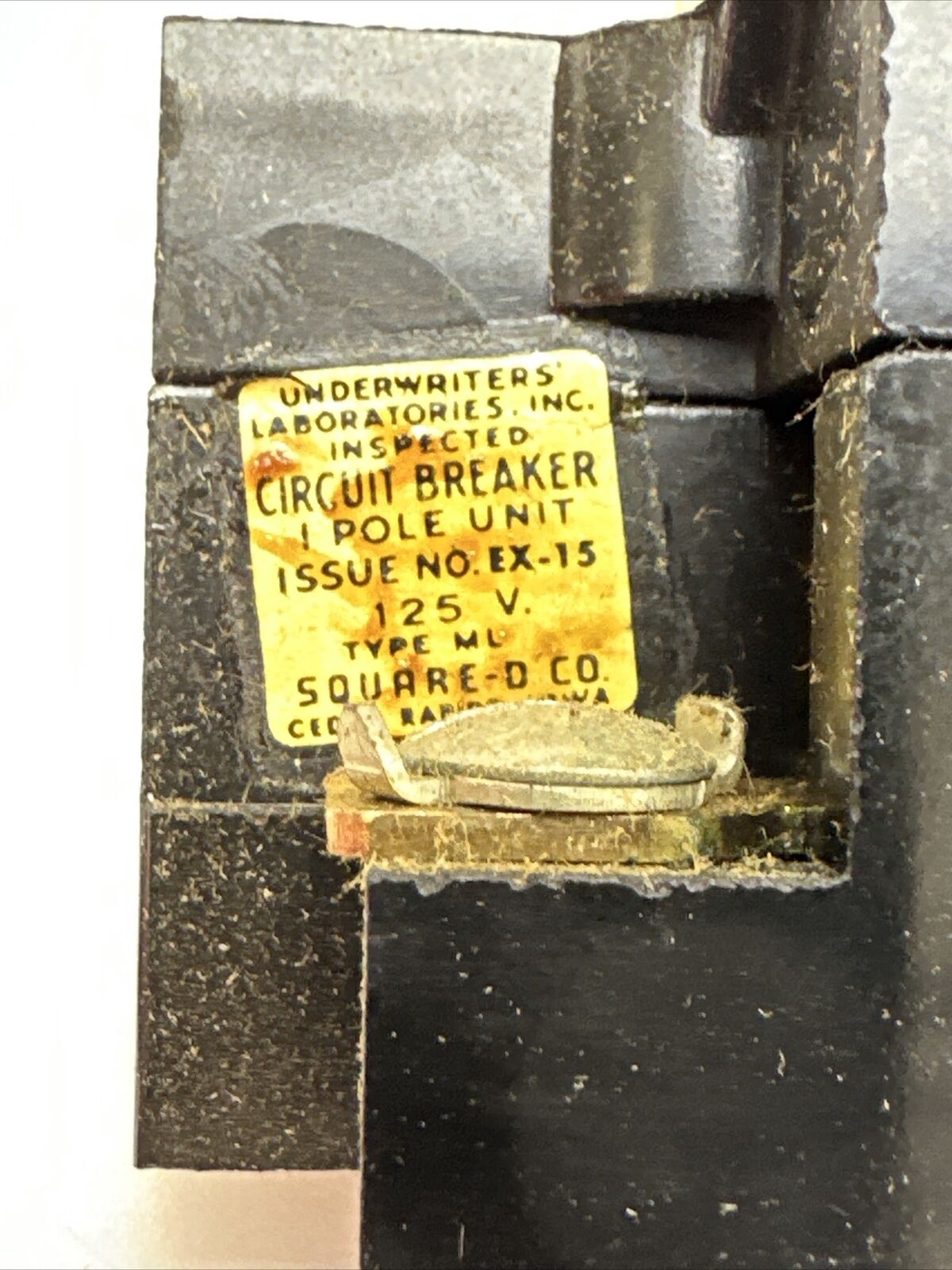 SQUARE D 992130 THERMAL MAGNETIC CIRCUIT BREAKER 125V 30AMP 1POLE TYPE ML