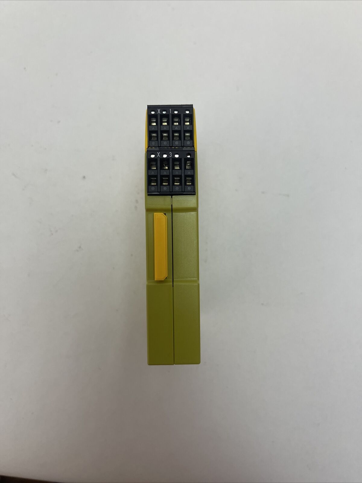 PILZ PNOZ s5 C 24VDC 2n/o 2n/o t SAFETY RELAY 230-240VAC 24VDC
