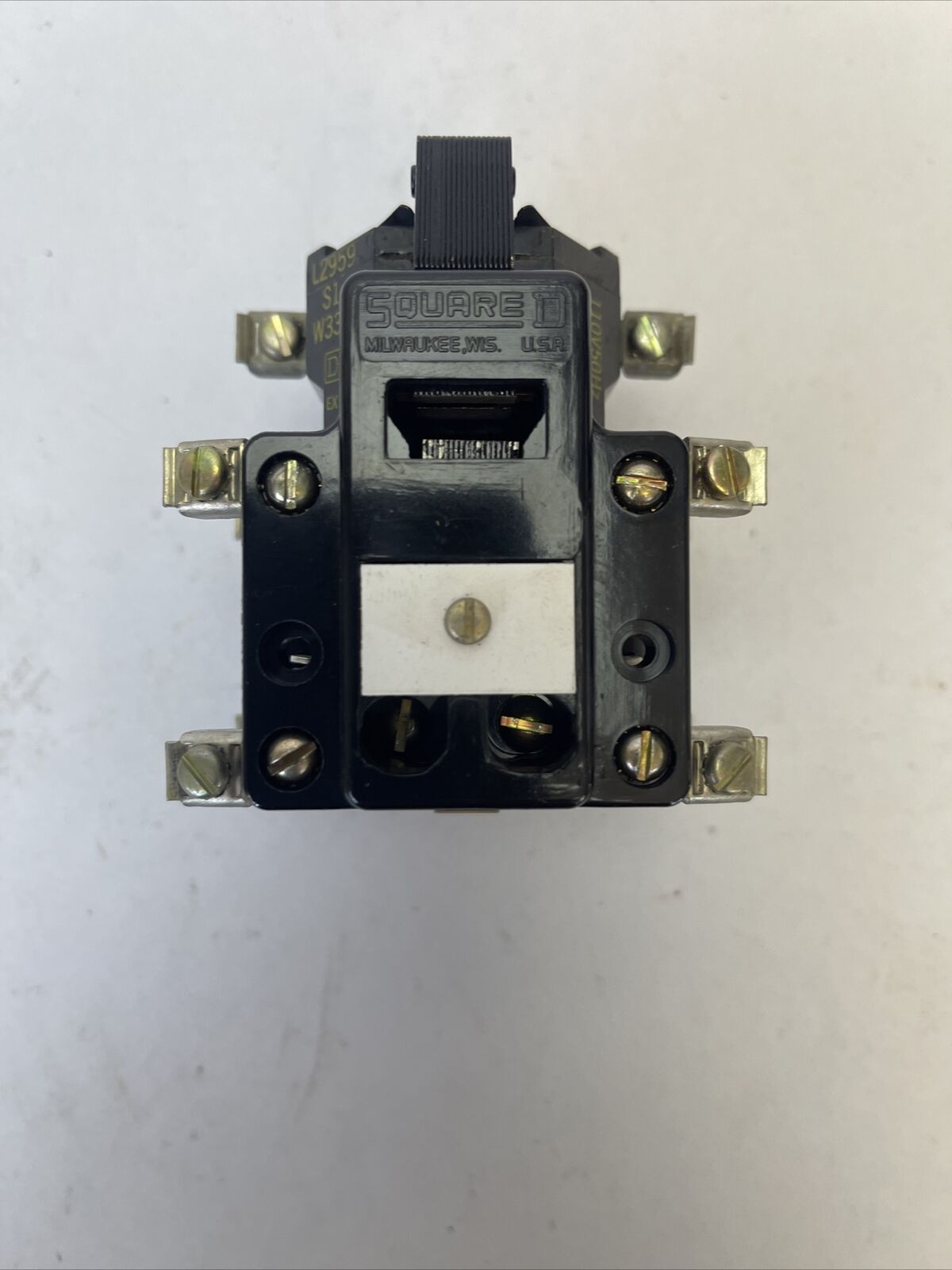 SQUARE D 8501 D0-22-S6 AC RELAY 600VAC 10A COIL 120V 60HZ 110V 50HZ