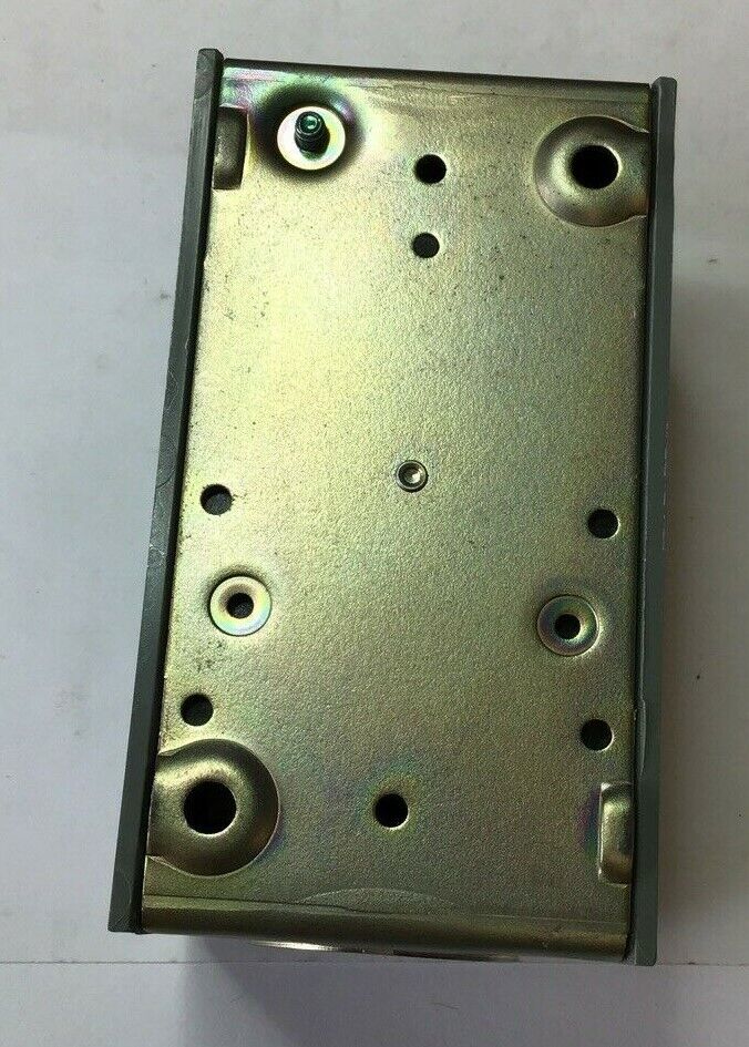 SQUARE D 9001 BG-214 UNIVERSAL PUSH BUTTON 2 UNIT SERIES A W/O INSERT