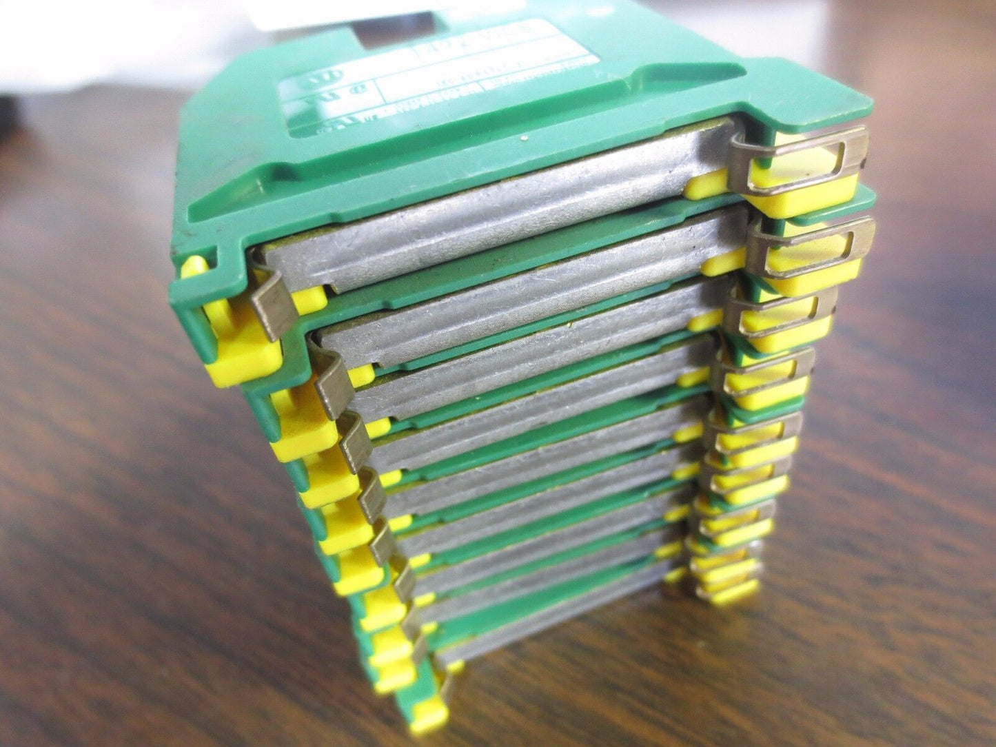 ALLEN-BRADLEY 1492-WG6 GROUNDING TERMINAL BLOCKS - GREEN/YELLOW - LOT of 9