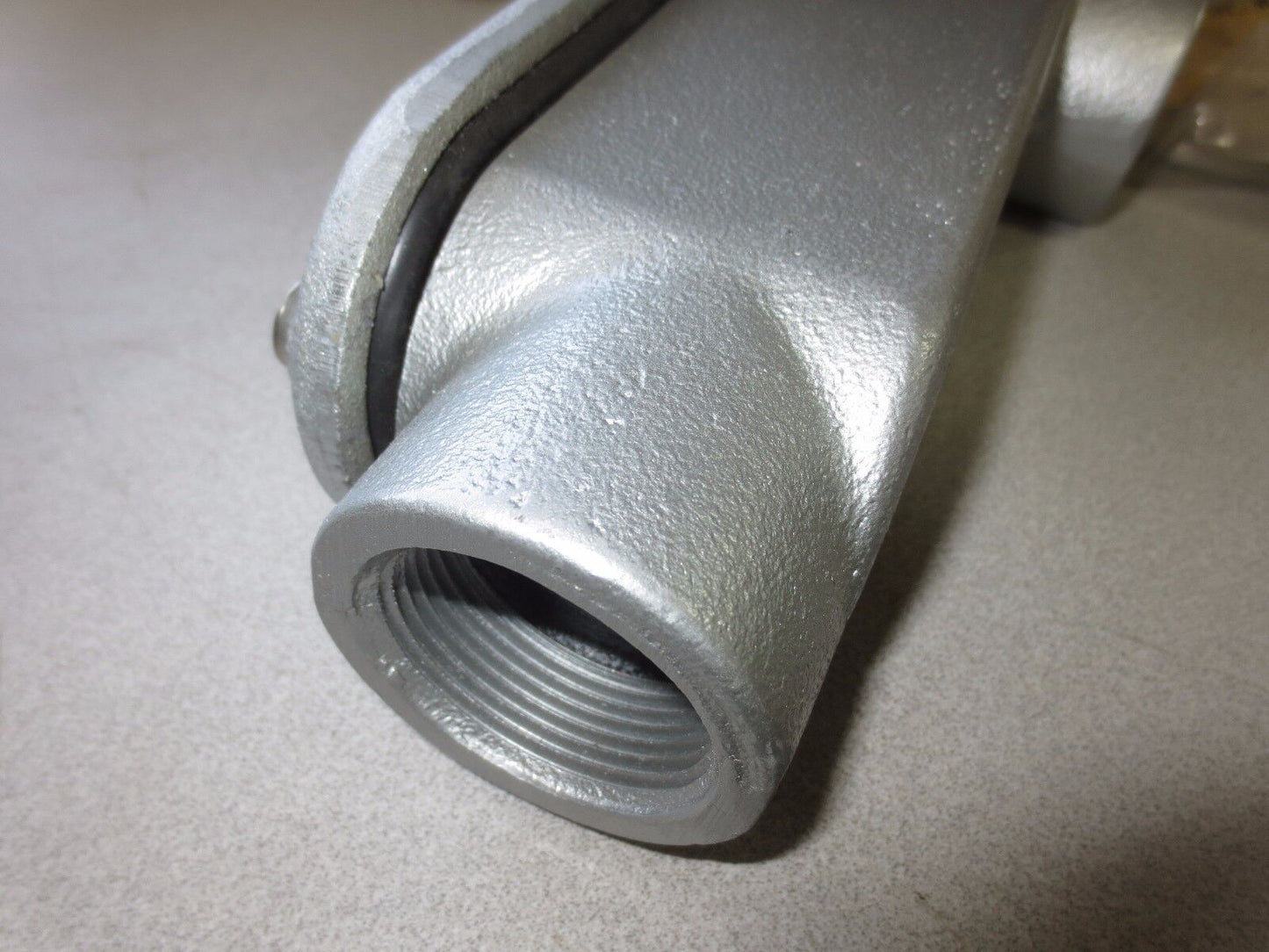 THOMAS & BETTS / T&B BLB4-TB MOGUL CONDUIT OUTLET BODY, COVER, GASKET - 1-1/4"