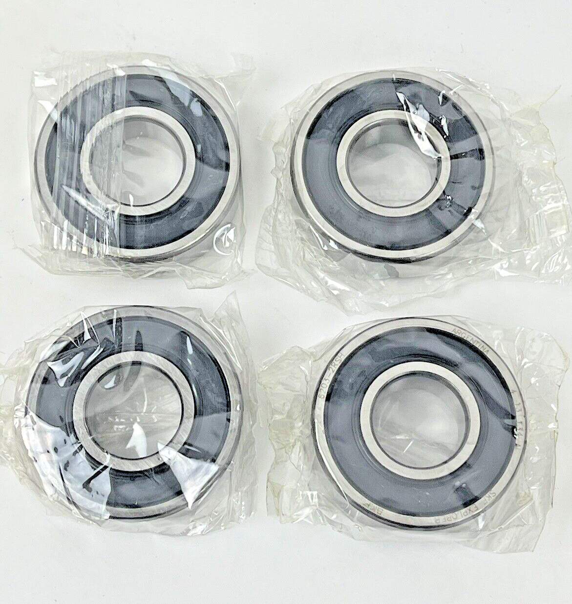 SKF 6203-2RSH - DEEP GROOVE BALL BEARING - 17x40x12 (mm) ***LOT OF 4***