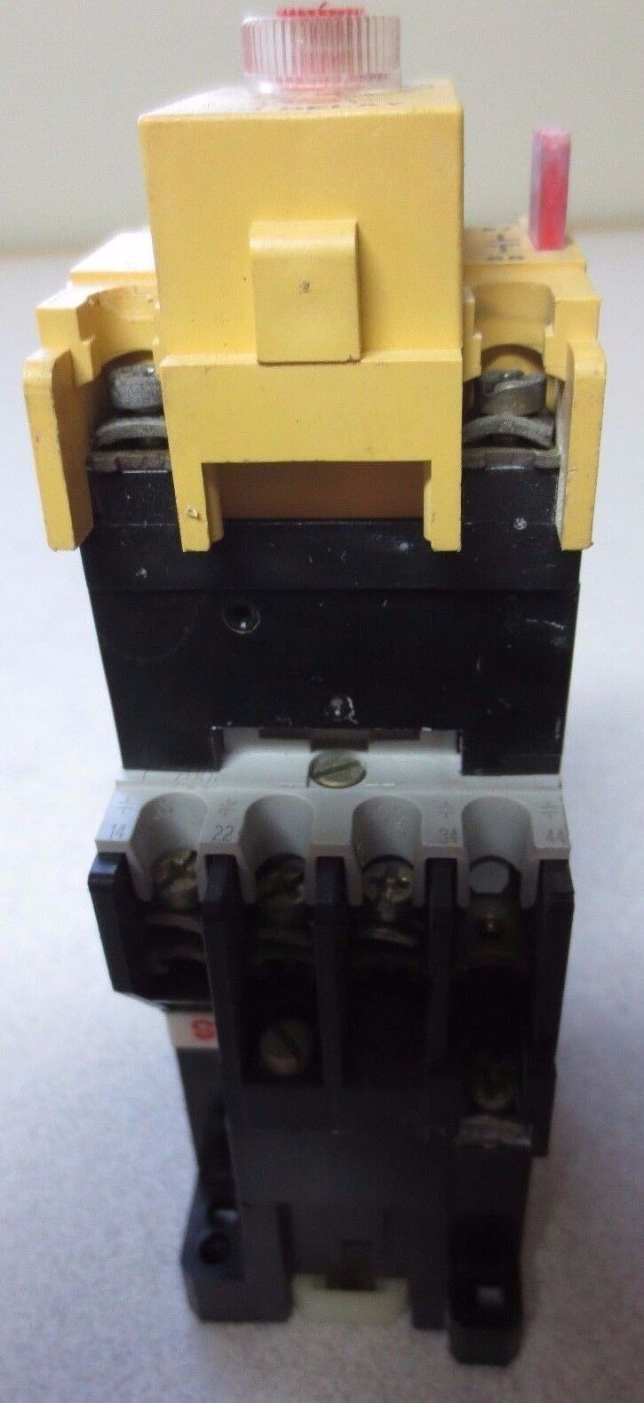 ALLEN-BRADLEY 700-F310A1 Ser. C - RELAY, 120/110 VAC w/ 196-FTA TIMER