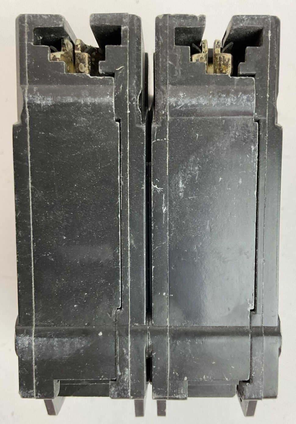 GE THQL22025 PLUG-IN CIRCUIT BREAKER 20AMP 2POLE 240VAC (BOX OF 5)