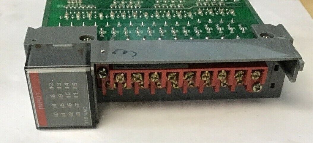 ALLEN BRADLEY SLC500 1746-IA16 INPUT MODULE SER.C 132VAC 50/60HZ***LOTOF2***