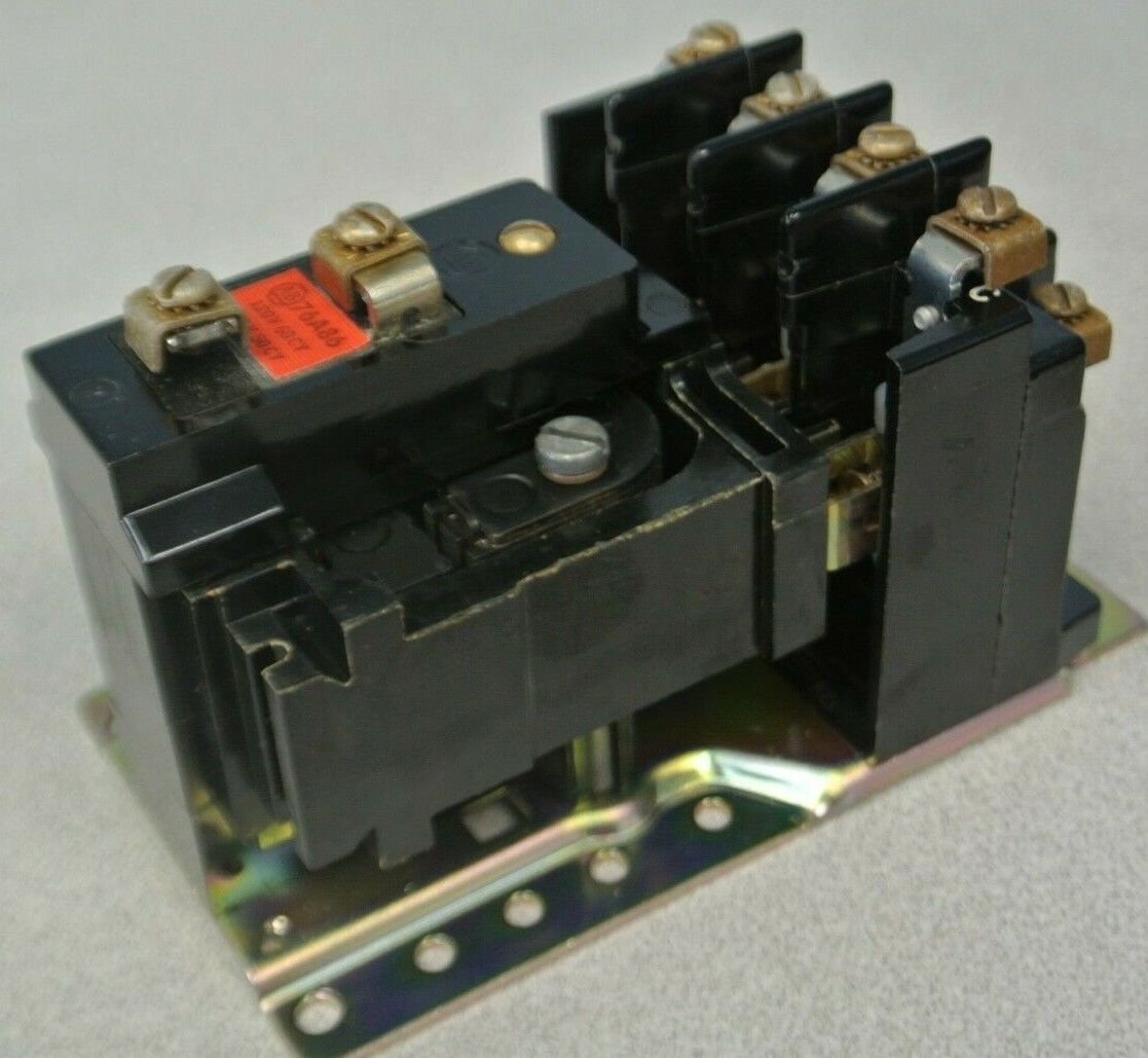 ALLEN-BRADLEY 700-BR400A1 / TYPE BR AC CONTROL RELAY / 4 NO / 120V / NEW SURPLUS