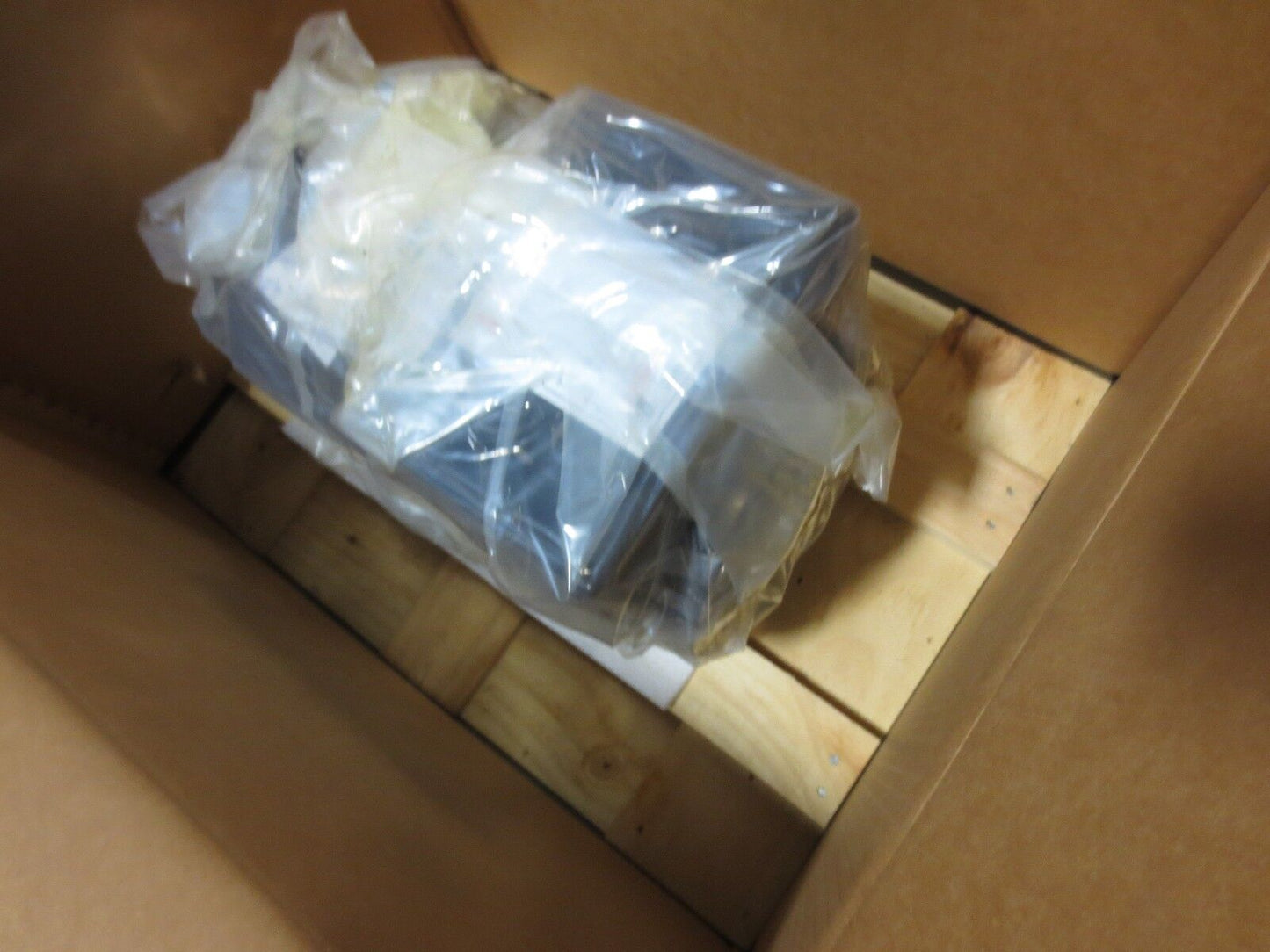 YASKAWA UAASKA-15FZ300E SPINDLE MOTOR / SERVO MOTOR - NEW in OLD BOX / CRATE