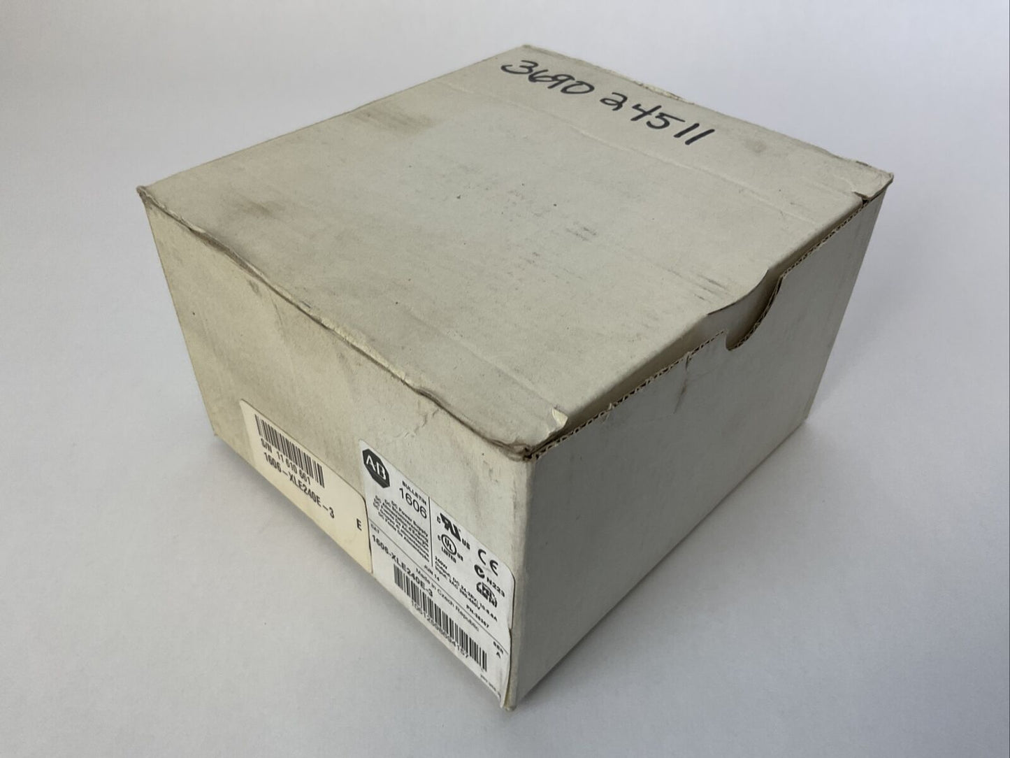 ALLEN BRADLEY 1606-XLE240E-3 DC POWER SUPPLY SER A OUTPUT 24-28VDC 10-8.6A