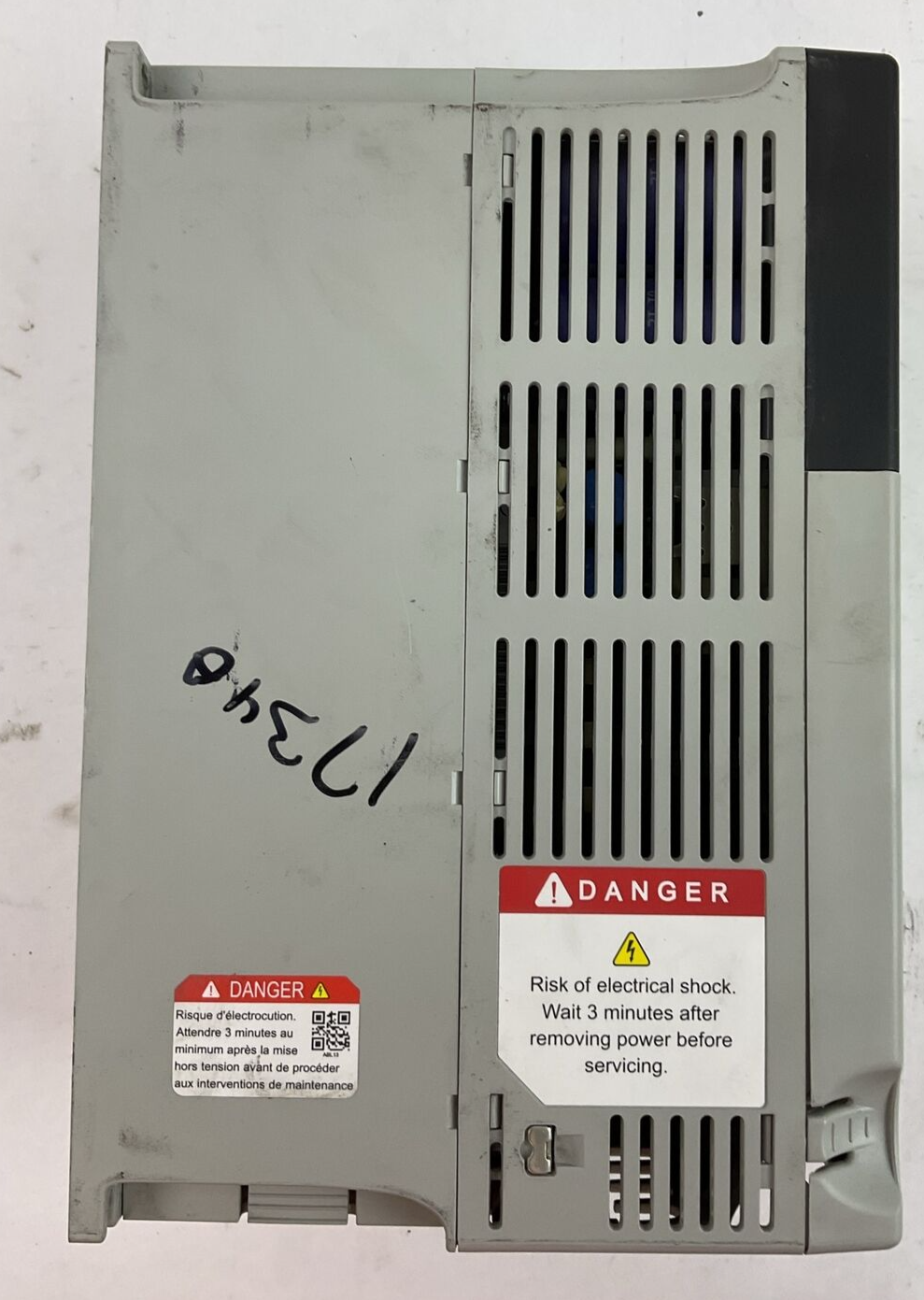 ALLEN BRADLEY 22C-D022N103 AC DRIVE SER B FRN 8.01 OUTPUT 0-460VAC