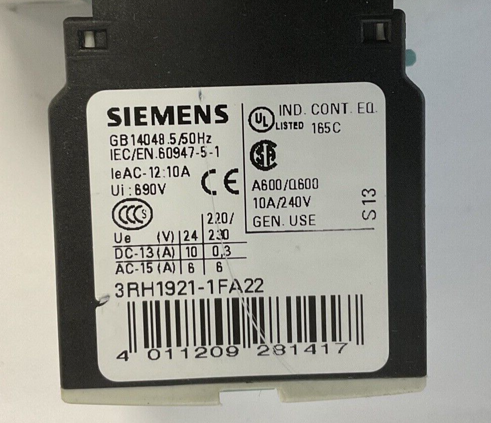 SIEMENS 3RT102-1B..0 W/3RH1921-1FA22 CONTACTOR 50/60HZ 600VAC W/3RT1926-1TR00