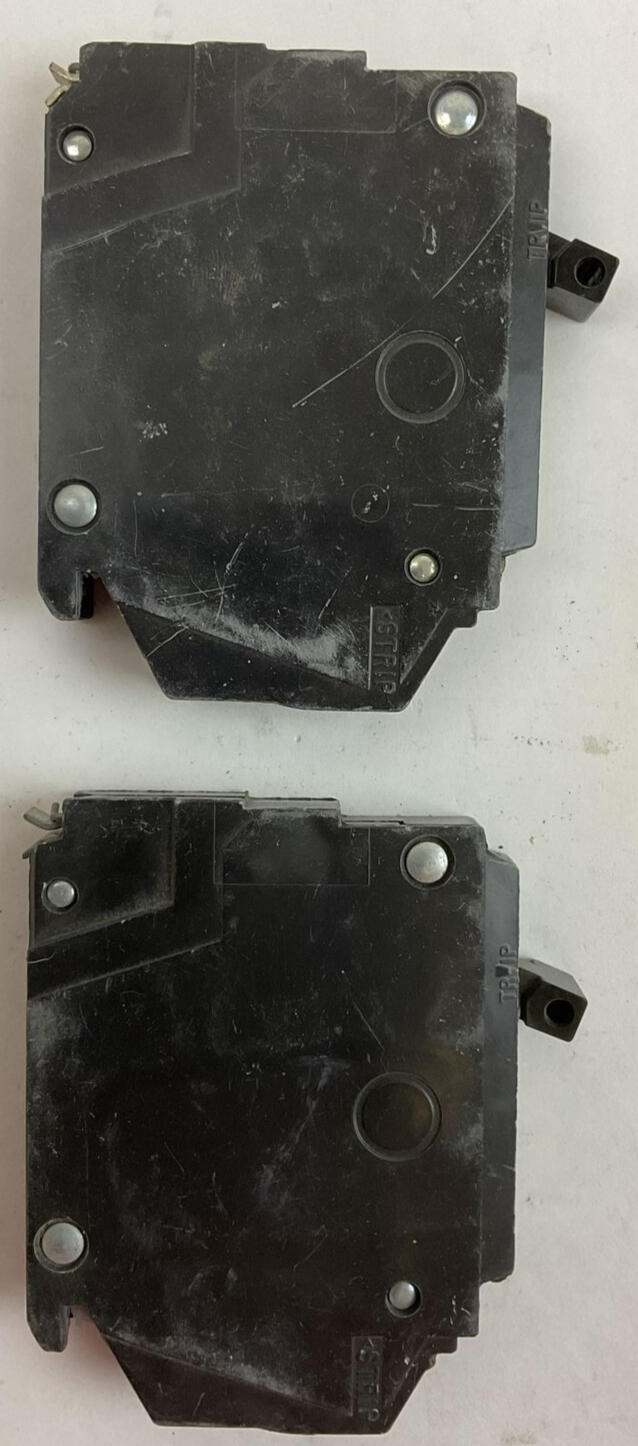 GE THQP120 CIRCUIT BREAKER 1POLE 20AMP 120/240VAC (LOT OF 2)