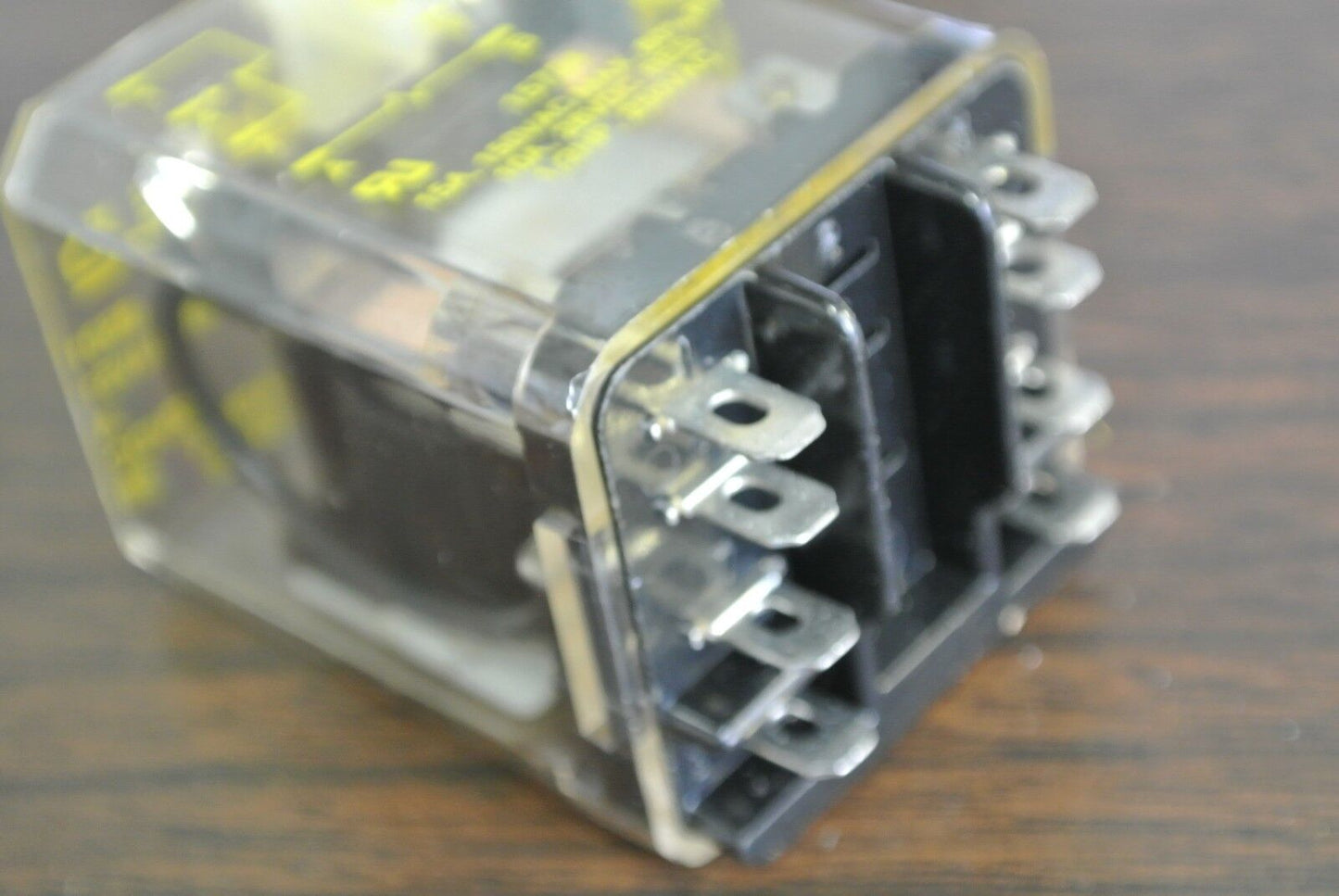 SQUARE D - KXD12M1P14V51 GENERAL PURPOSE RELAY DPDT 15A 12VDC COIL - NEW SURPLUS