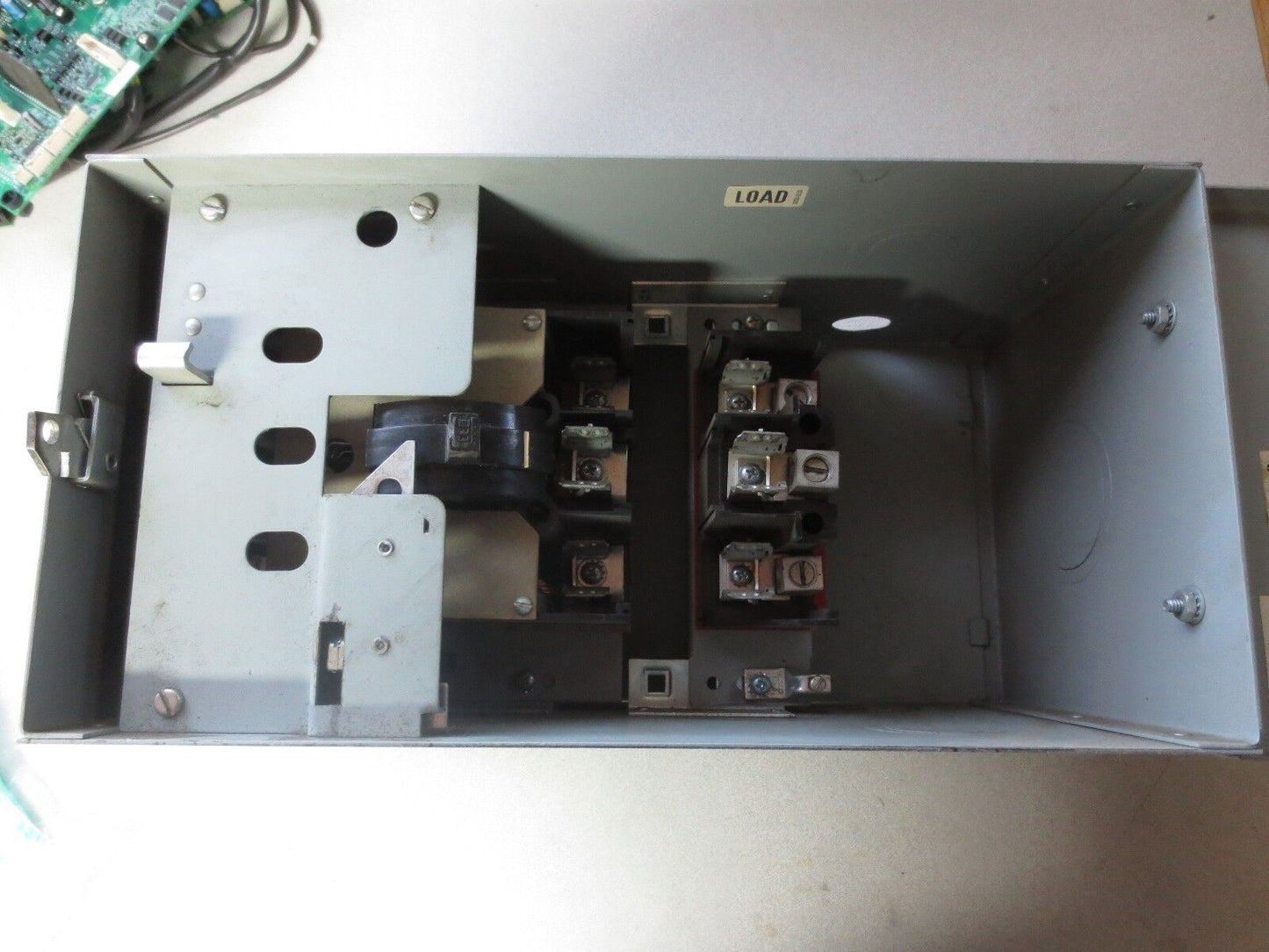 ARROW-HART / EATON PFA322 BUS PLUG / SAFETY SWITCH 240VAC, 60A, 200kA