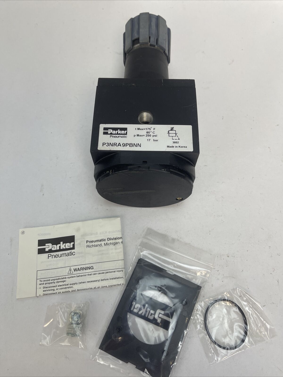 PARKER P3NRA9PBNN 1 1/2" REGULATOR 175F 80C 250PSI 17BAR PNEUMATIC