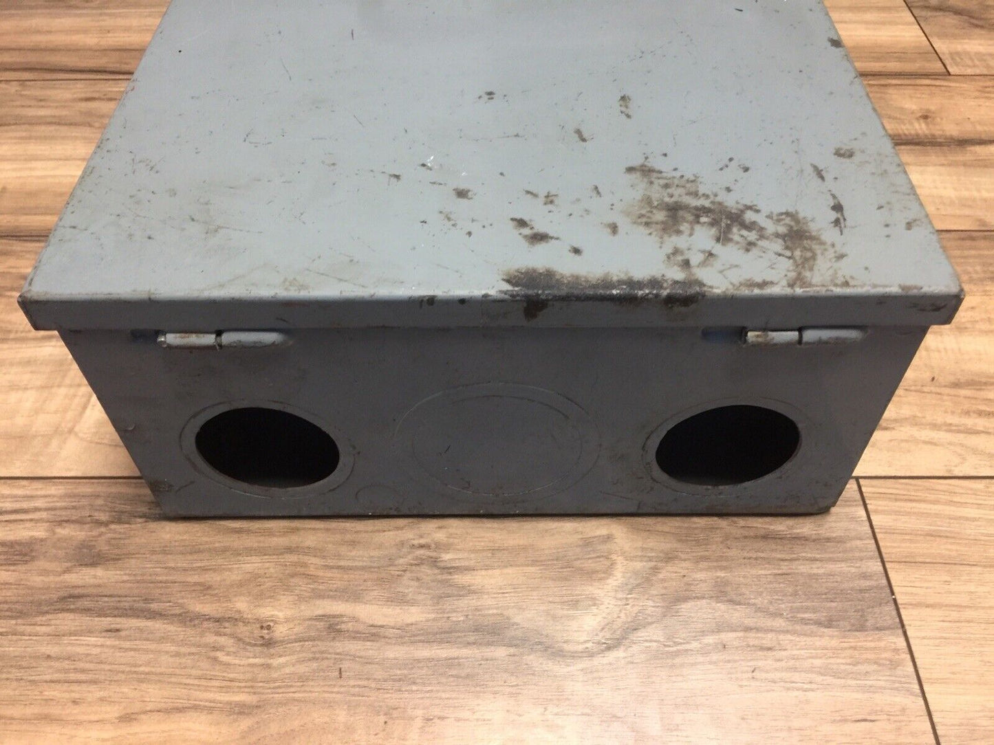 GE TH4324 SAFETY SWITCH 200AMP 4 SN POLE 240VAC 60HP 3PH MODEL 1