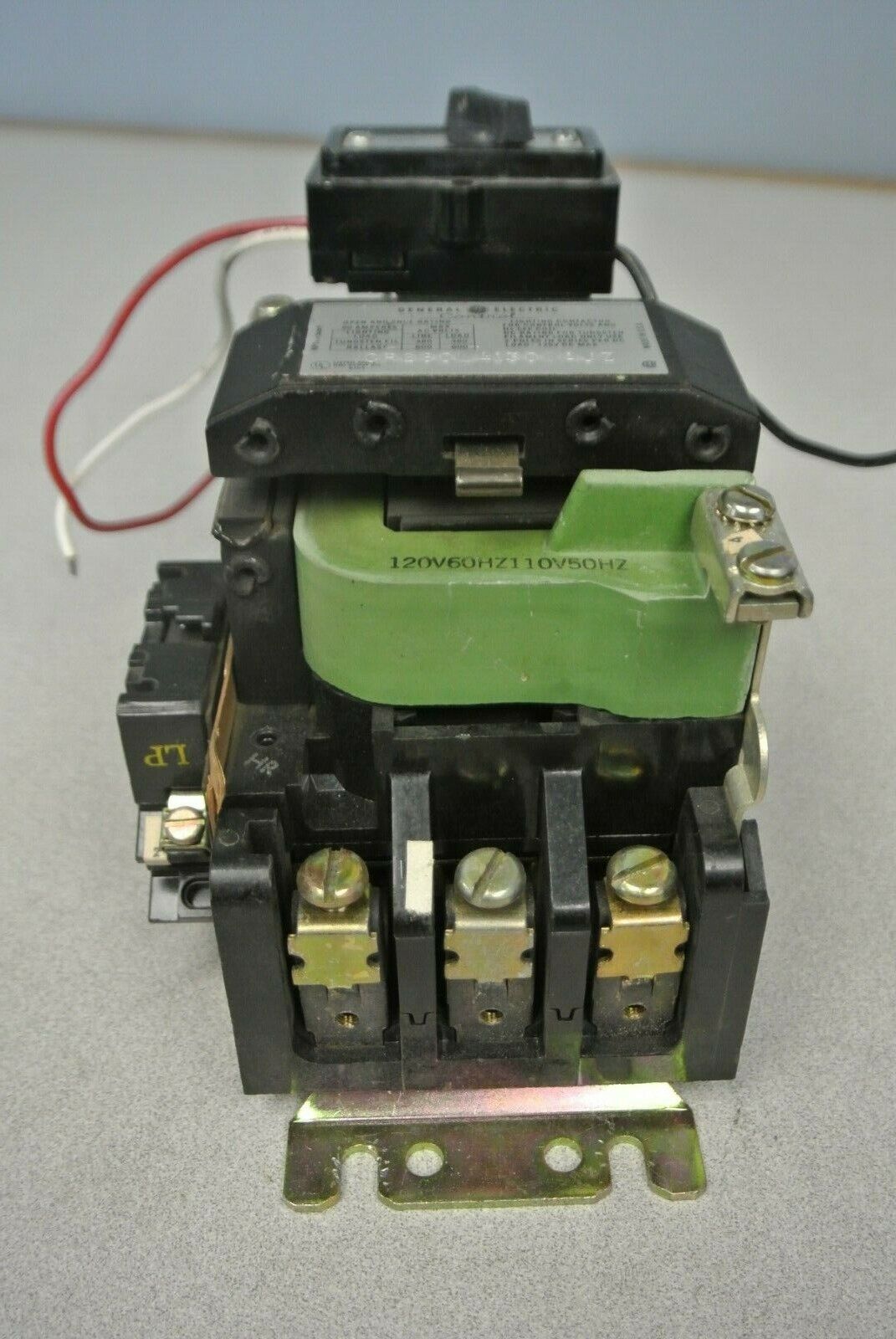 GENERAL ELECTRIC CR260L41300AJZ LIGHTING CONTACTOR / 110-120V COIL