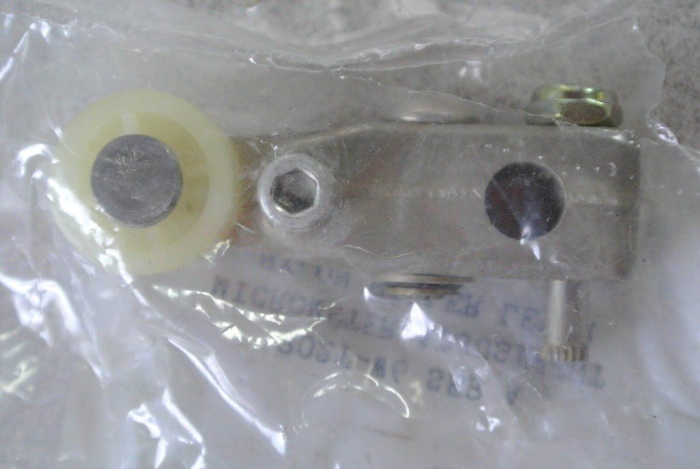 ALLEN-BRADLEY 802T-W6 OPERATING LEVER - NEW SURPLUS in ORIGINAL BAG ROLLER ARM