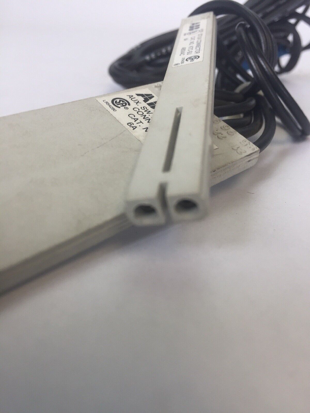 ABB K7C-SU ST/UV CONNECTOR 6A 480VAC C7-AB AUX. SW./BELL ALARM CONNECTOR 480V 6A