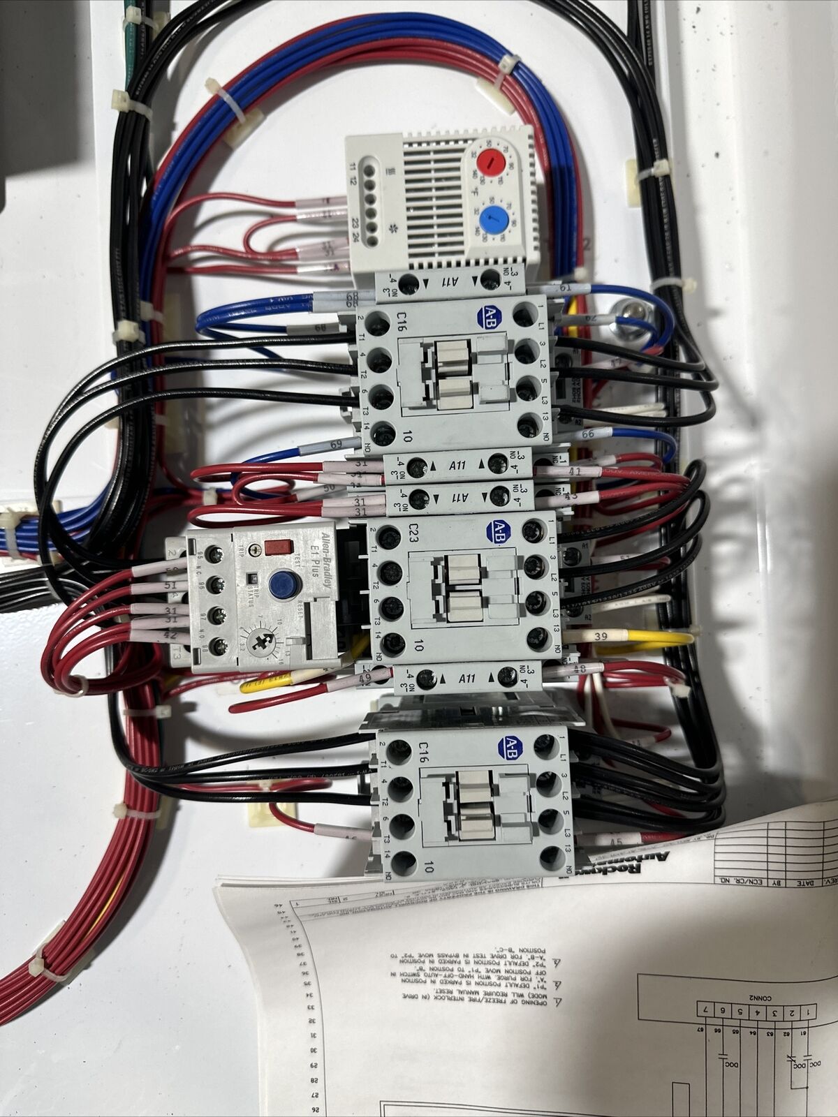ROCKWELL AUTOMATION VTAC 9 HVAC DRIVE 9V741HRNB30 S7-642A-V9-10 460VAC 7.5HP 3PH