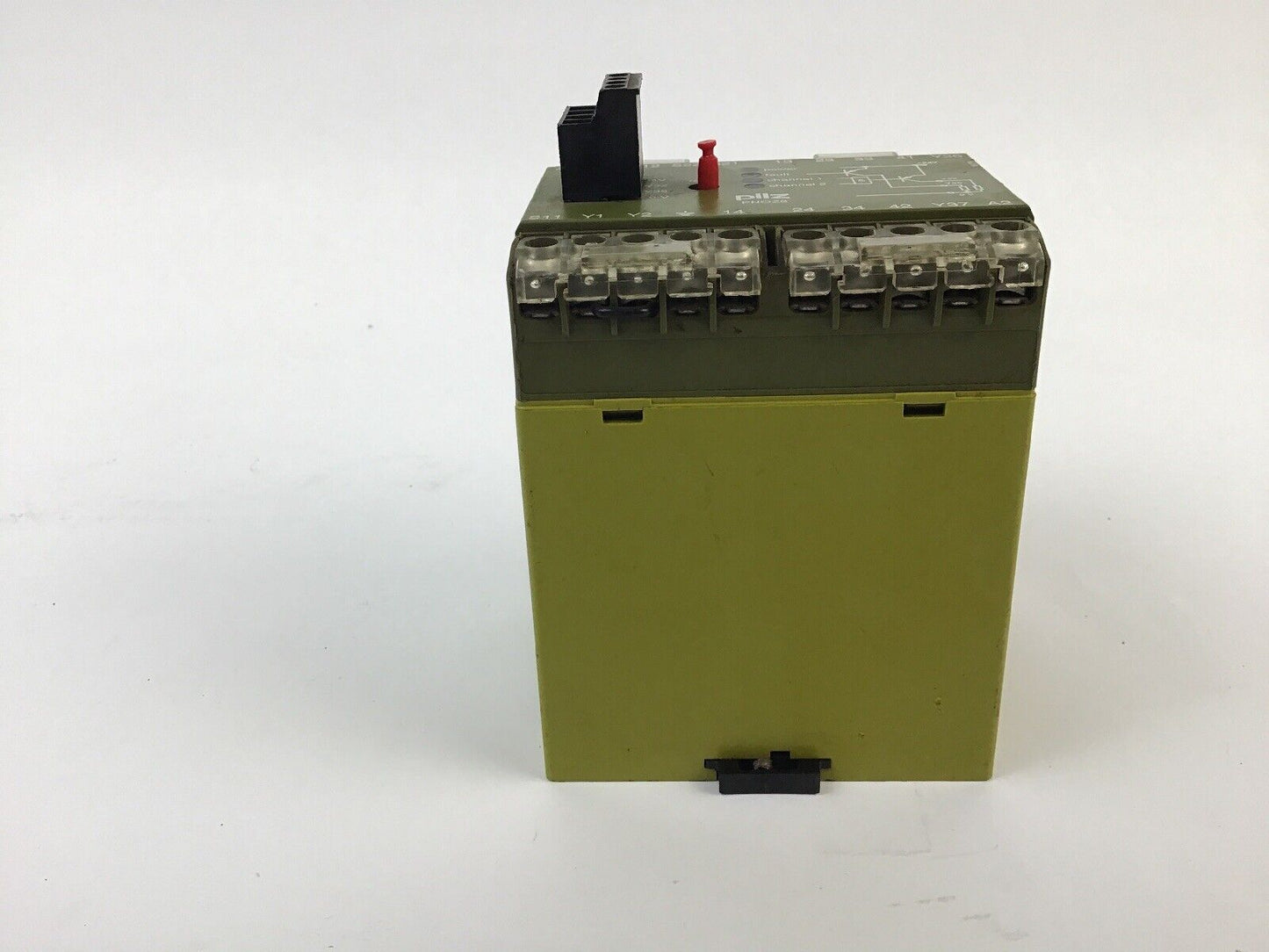 PILZ PNOZ8 SAFETY RELAY 120VAC 6VA 50-60Hz