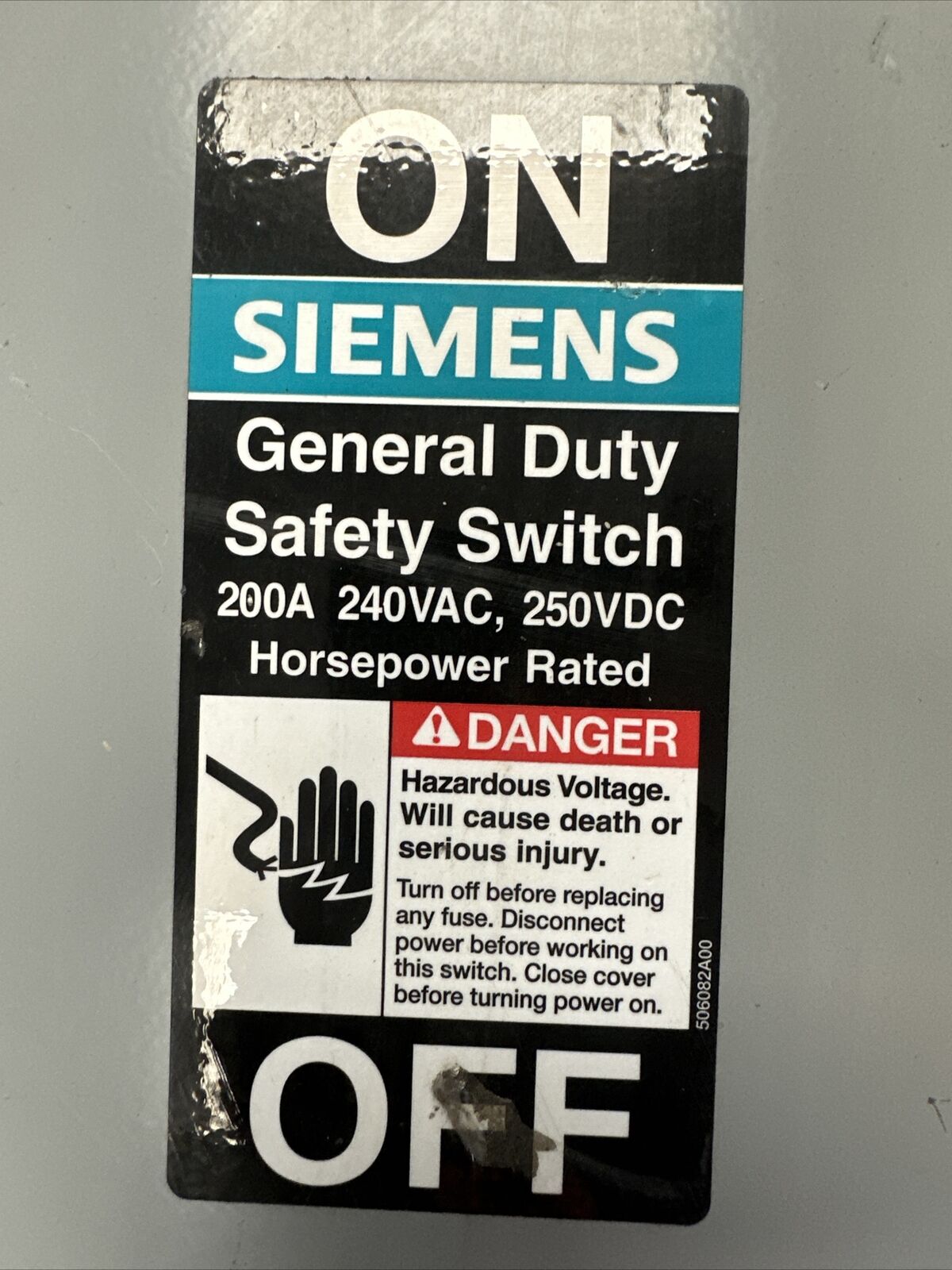 SIEMENS GF324NR TYPE VB II 200A 240VAC 3PH 60HP 240VDC 40HP TYPE 3R FUSIBLE
