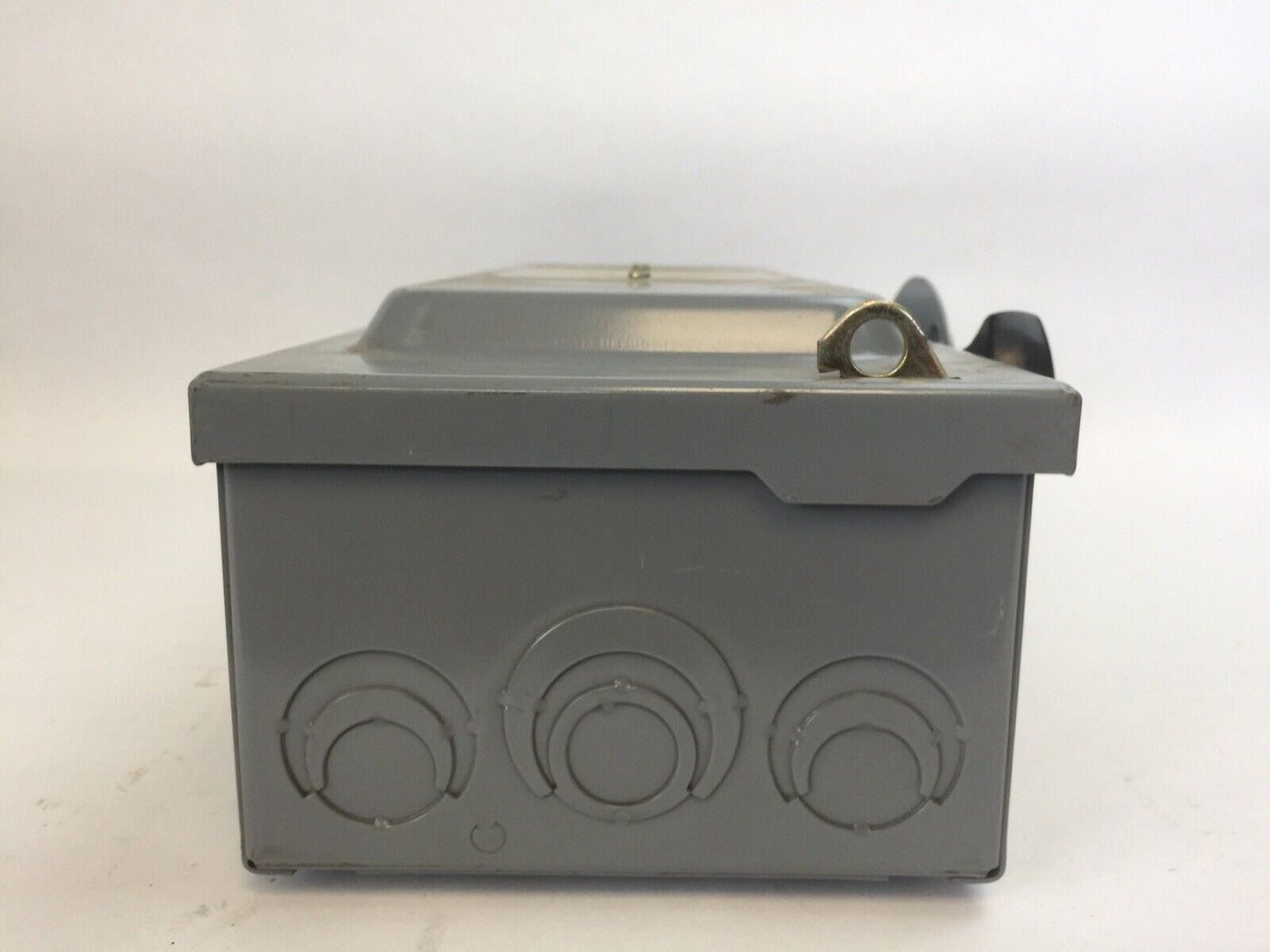 SQUARE D HU361EI NON FUSIBLE SAFETY SWITCH 30AMP 600VAC 600VDC SERIES F05 TYPE 1