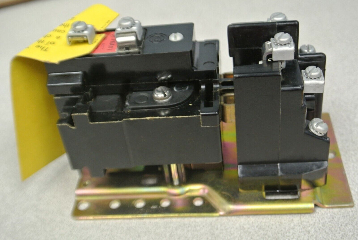 ALLEN-BRADLEY 700-BR200 TYPE BR AC RELAY / 2 POLE / 110V / 2 N.O. / NEW SURPLUS