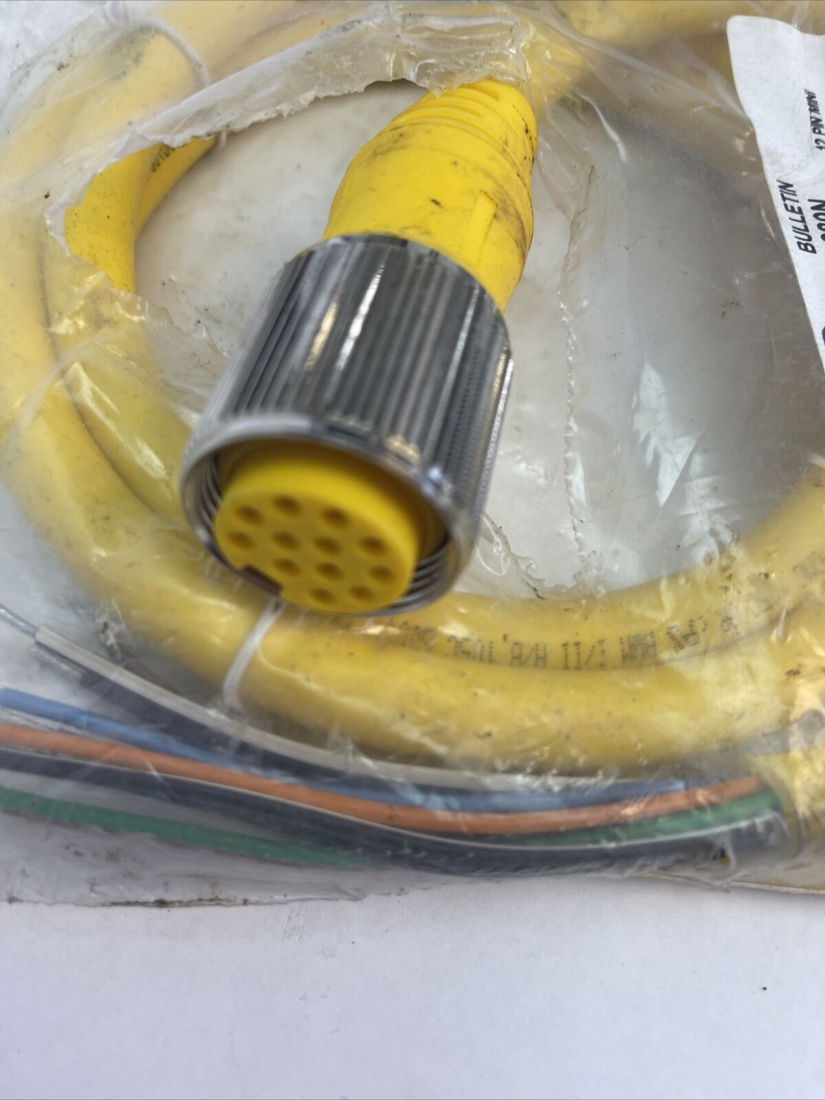 ALLEN BRADLEY 889N-F12AF-2 SER B Q.D. CORDSET 12 PIN MINI FEMALE STRAIGHT 2M