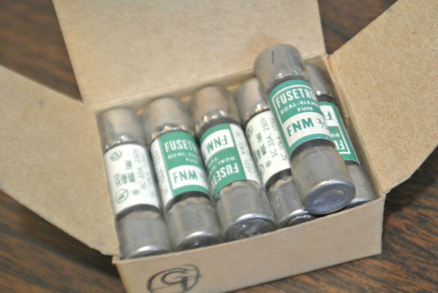 LOT of 11 / BUSSMANN FNM3/10 MIDGET FUSES 3/10A / 250V / NEW SURPLUS / FNM-3/10