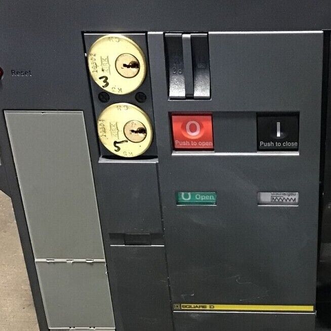 SQUARE D WL3EERSSX9SXXXXXXPF MASTERPACT CIRCUIT BREAKER 1600A NW 16 HF 600VAC