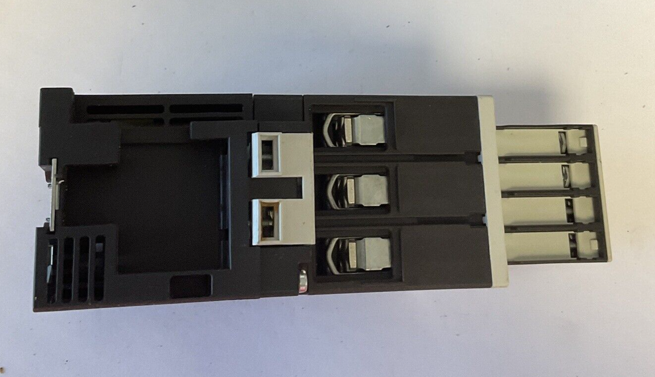 SIEMENS 3RT1036-1BB40 CONTACTOR 24VDC W/3RH1921-1HA22 CONTACT BLOCK