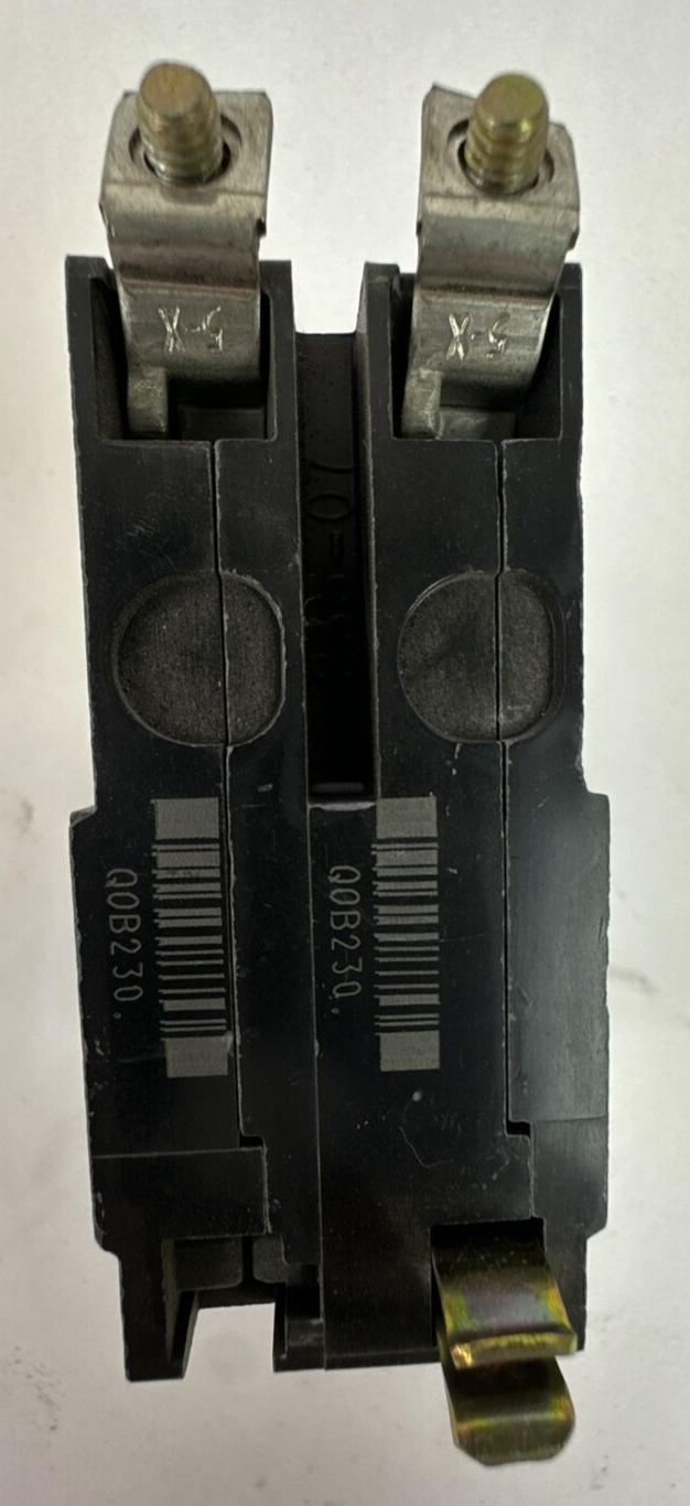 SQUARE D QOB230 CIRCUIT BREAKER 120/240VAC 2POLE 30AMP 10kA